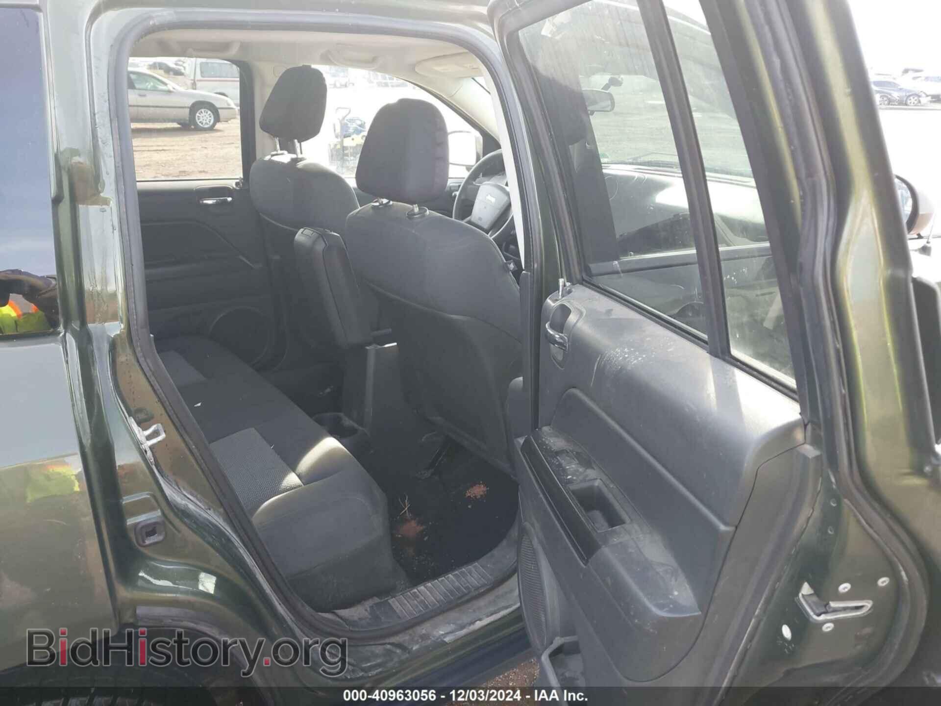 2009 JEEP COMPASS - VIN: 1J4FF47B19D205849 - Фото 8