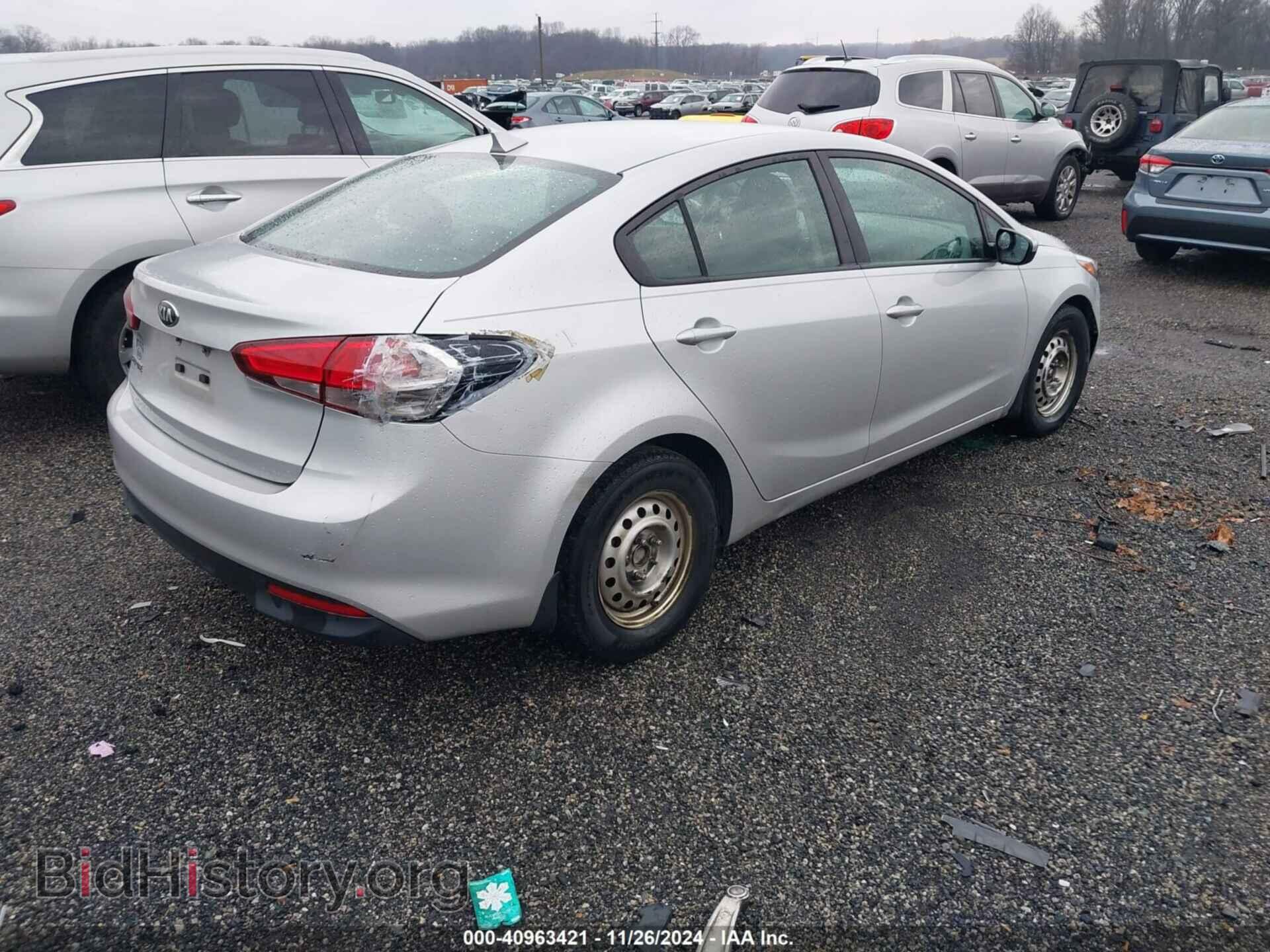 2017 KIA FORTE - VIN: 3KPFK4A7XHE092468 - Фото 4