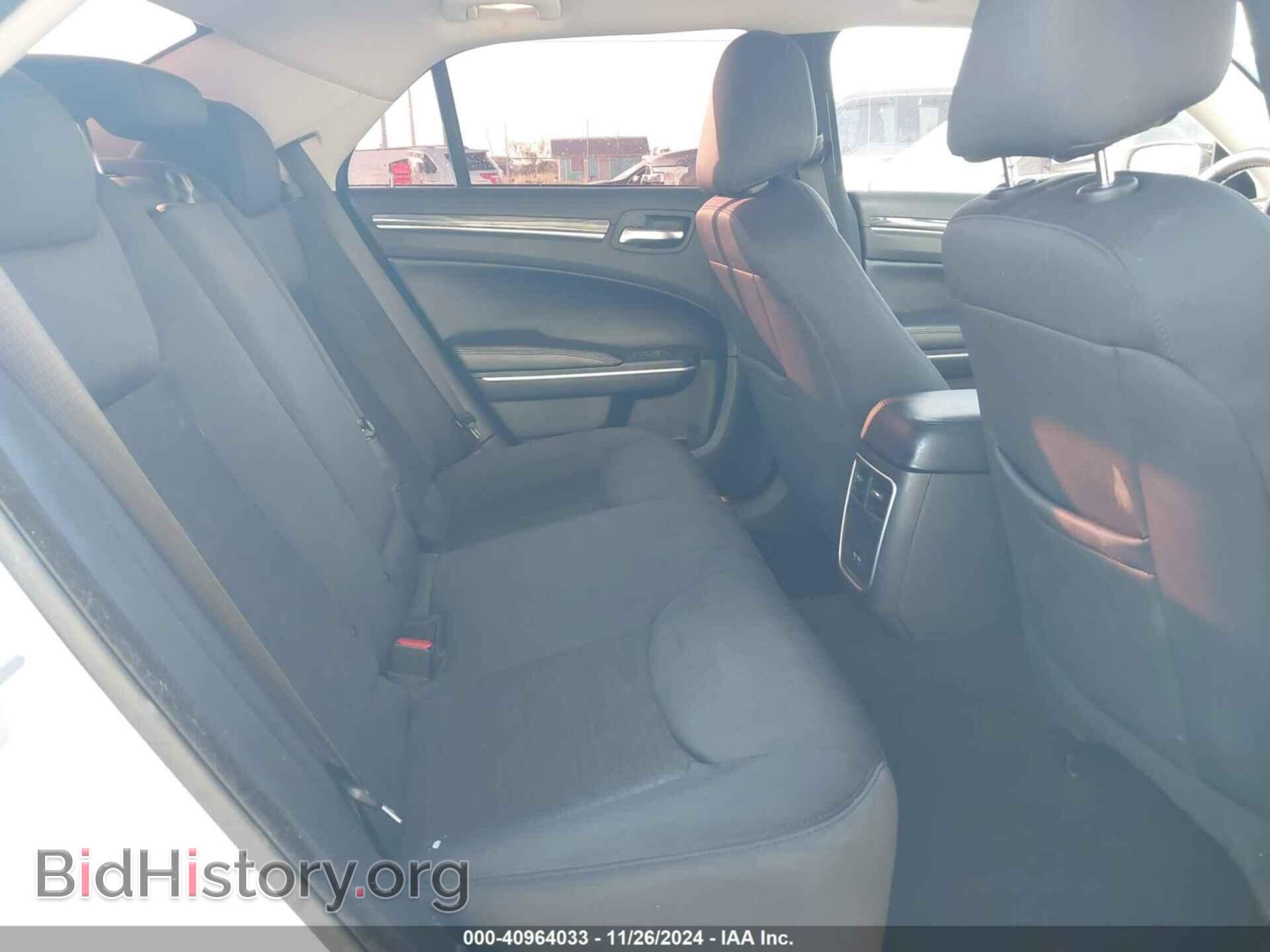 2021 CHRYSLER 300 - VIN: 2C3CCAAG3MH613886 - Фото 8