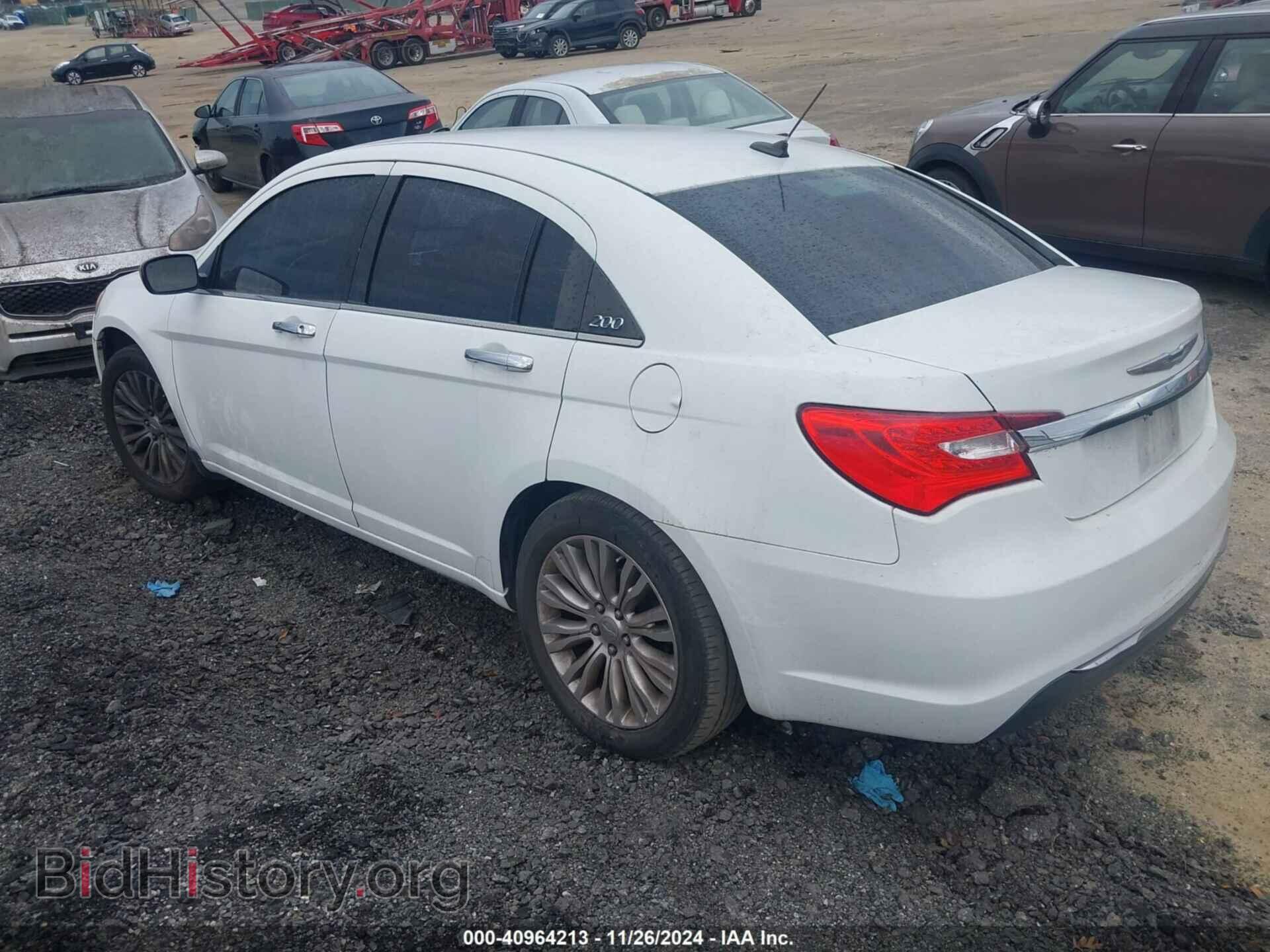 2011 CHRYSLER 200 - VIN: 1C3BC2FB3BN613115 - Фото 3
