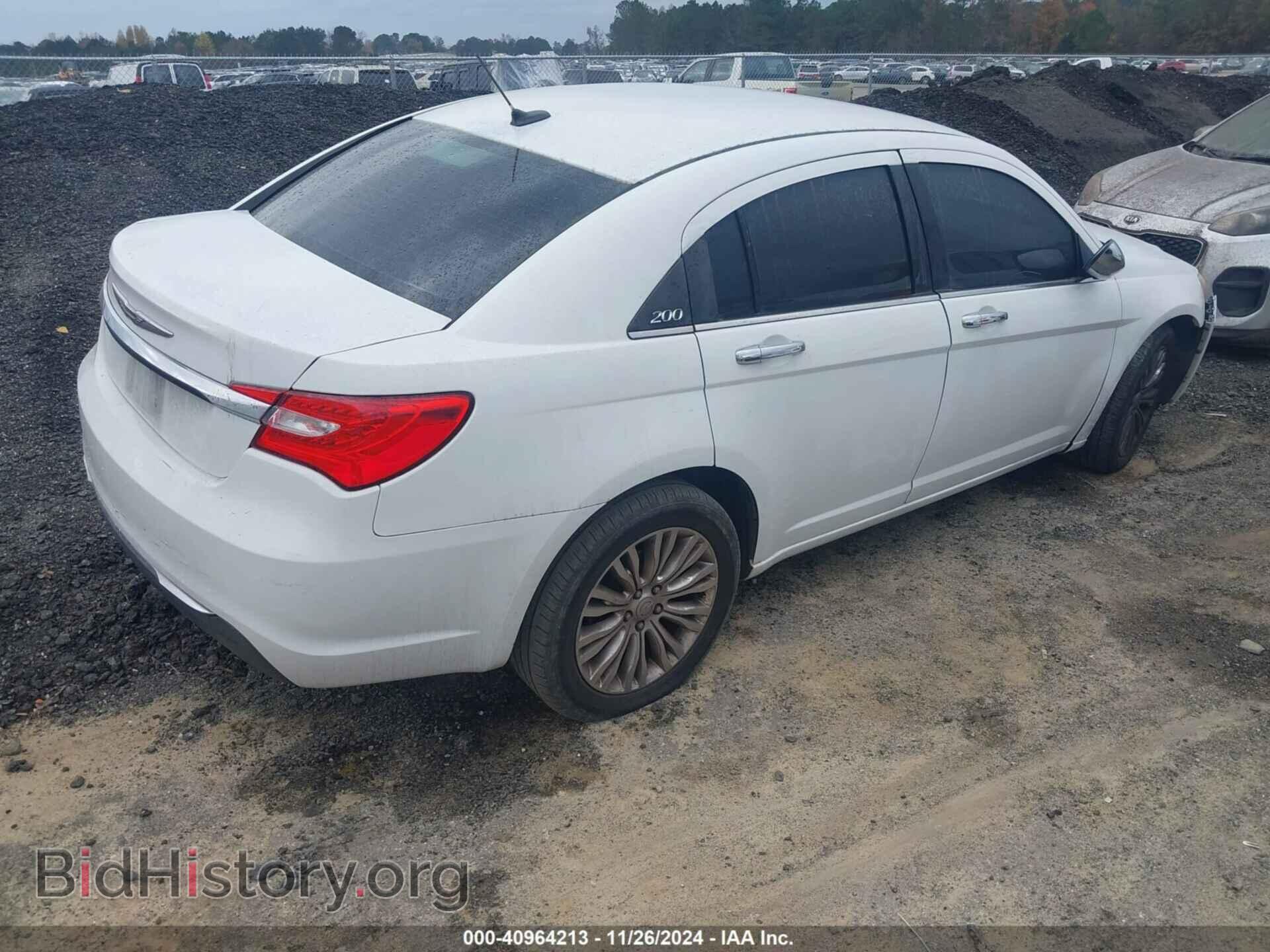 2011 CHRYSLER 200 - VIN: 1C3BC2FB3BN613115 - Фото 4