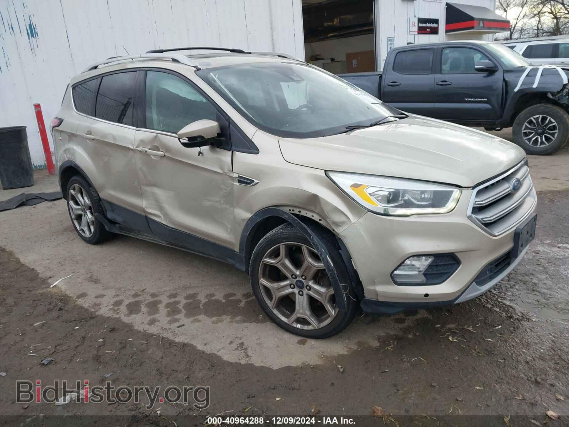Фотография 1FMCU9J99HUC01494 - FORD ESCAPE 2017