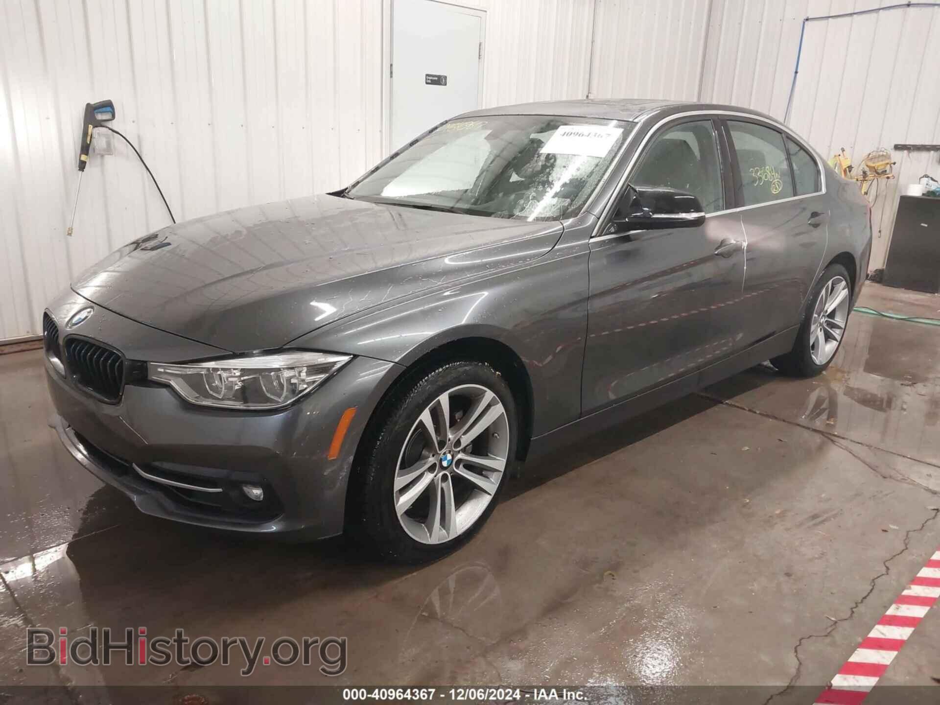 2018 BMW 330I - VIN: WBA8D9C57JA615656 - Фото 2