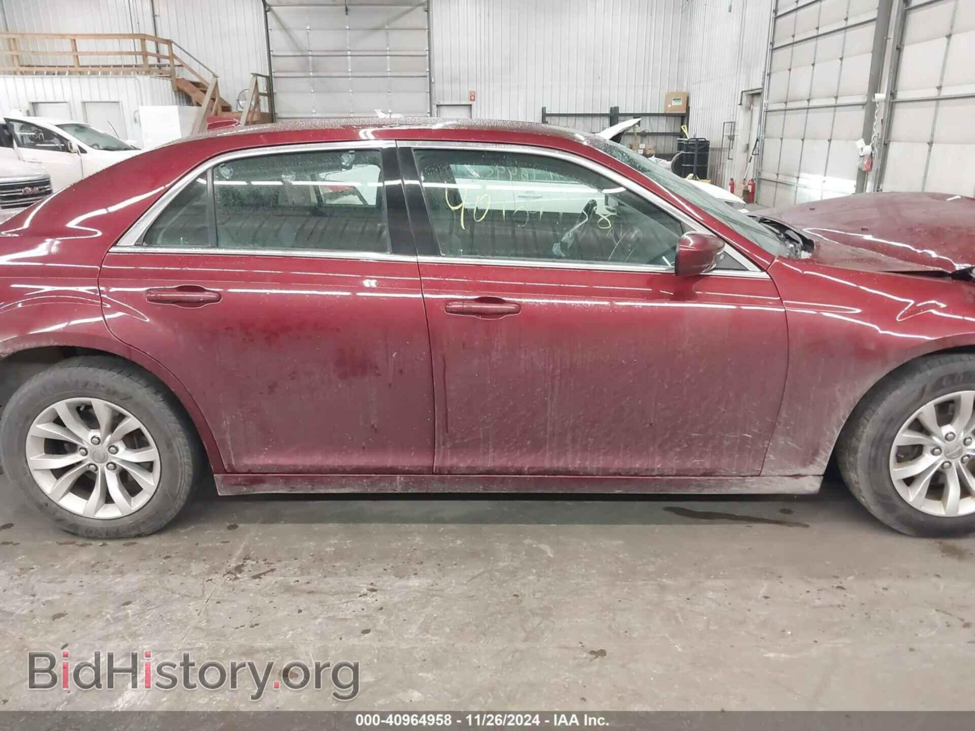 2016 CHRYSLER 300 - VIN: 2C3CCAAG7GH181288 - Фото 14