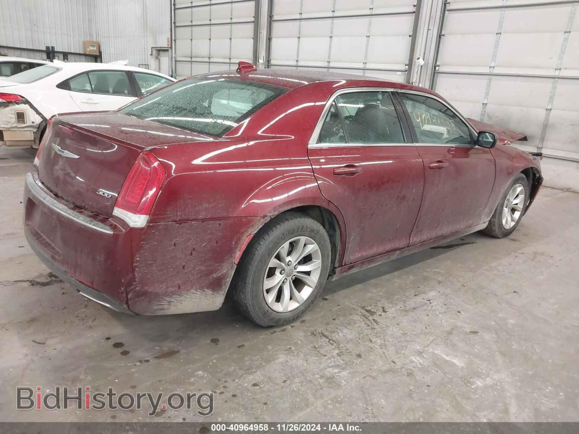2016 CHRYSLER 300 - VIN: 2C3CCAAG7GH181288 - Фото 4