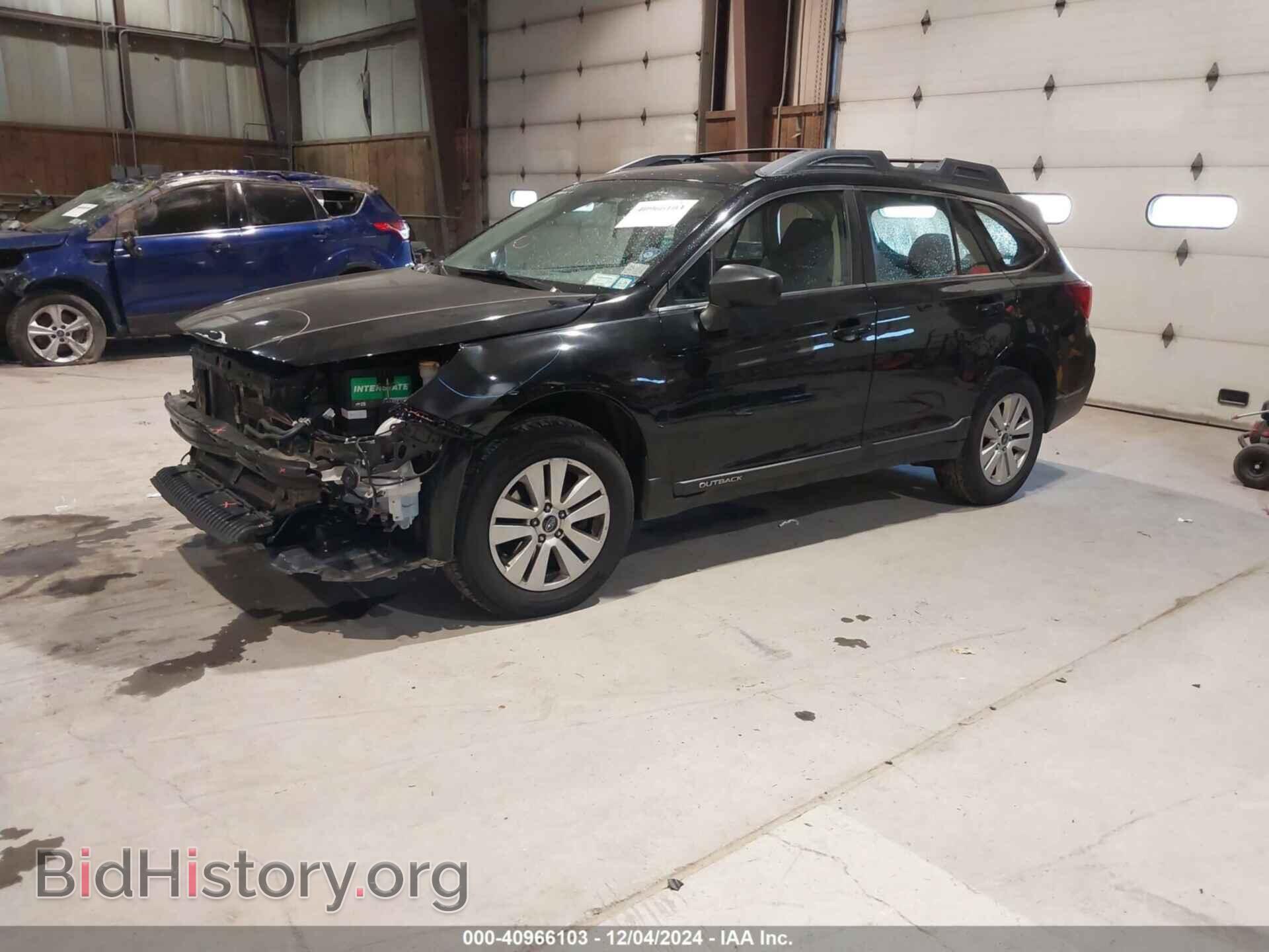 2018 SUBARU OUTBACK - VIN: 4S4BSAAC3J3231486 - Фото 2