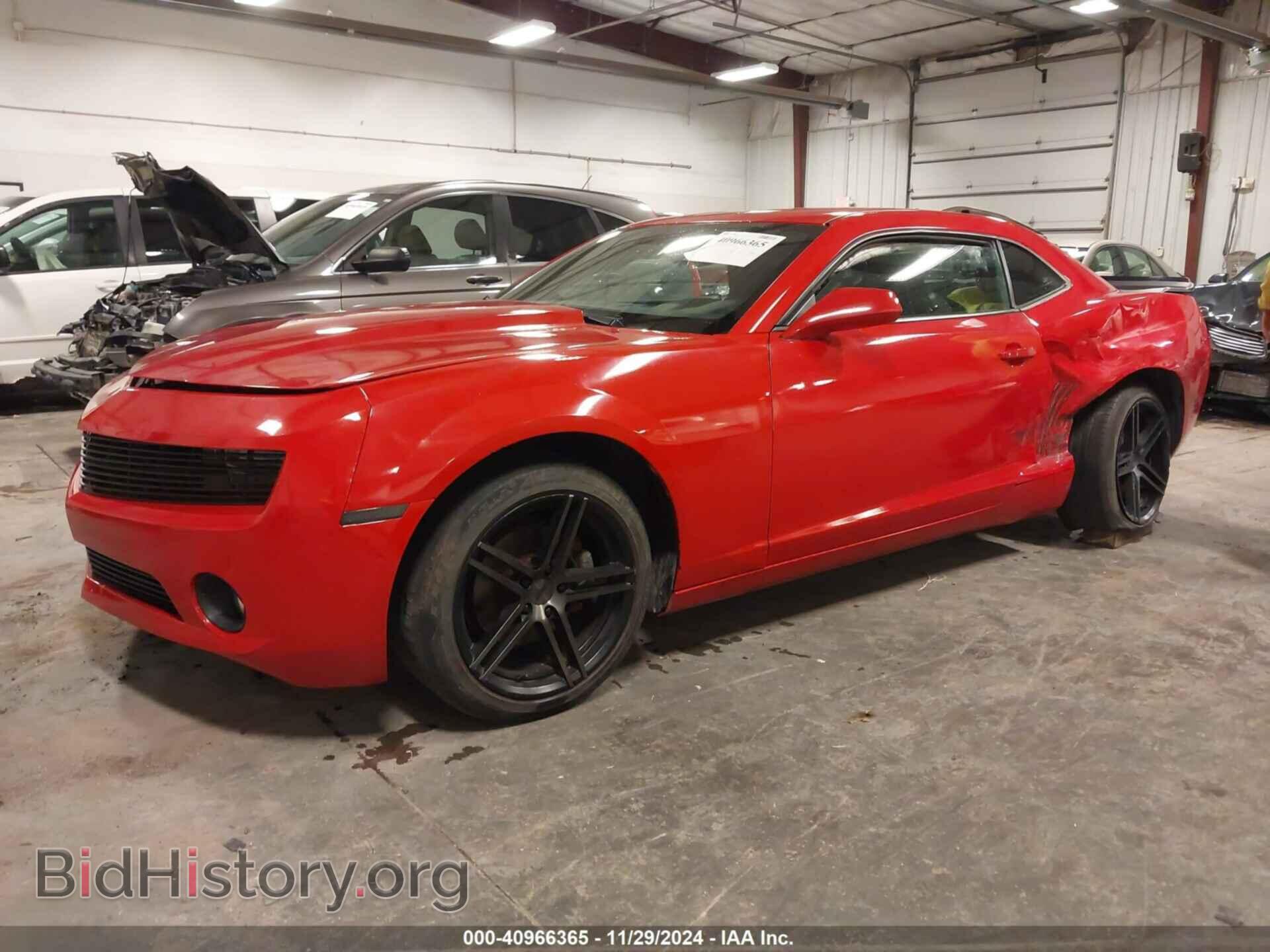 2010 CHEVROLET CAMARO - VIN: 2G1FB1EV3A9202538 - Фото 2