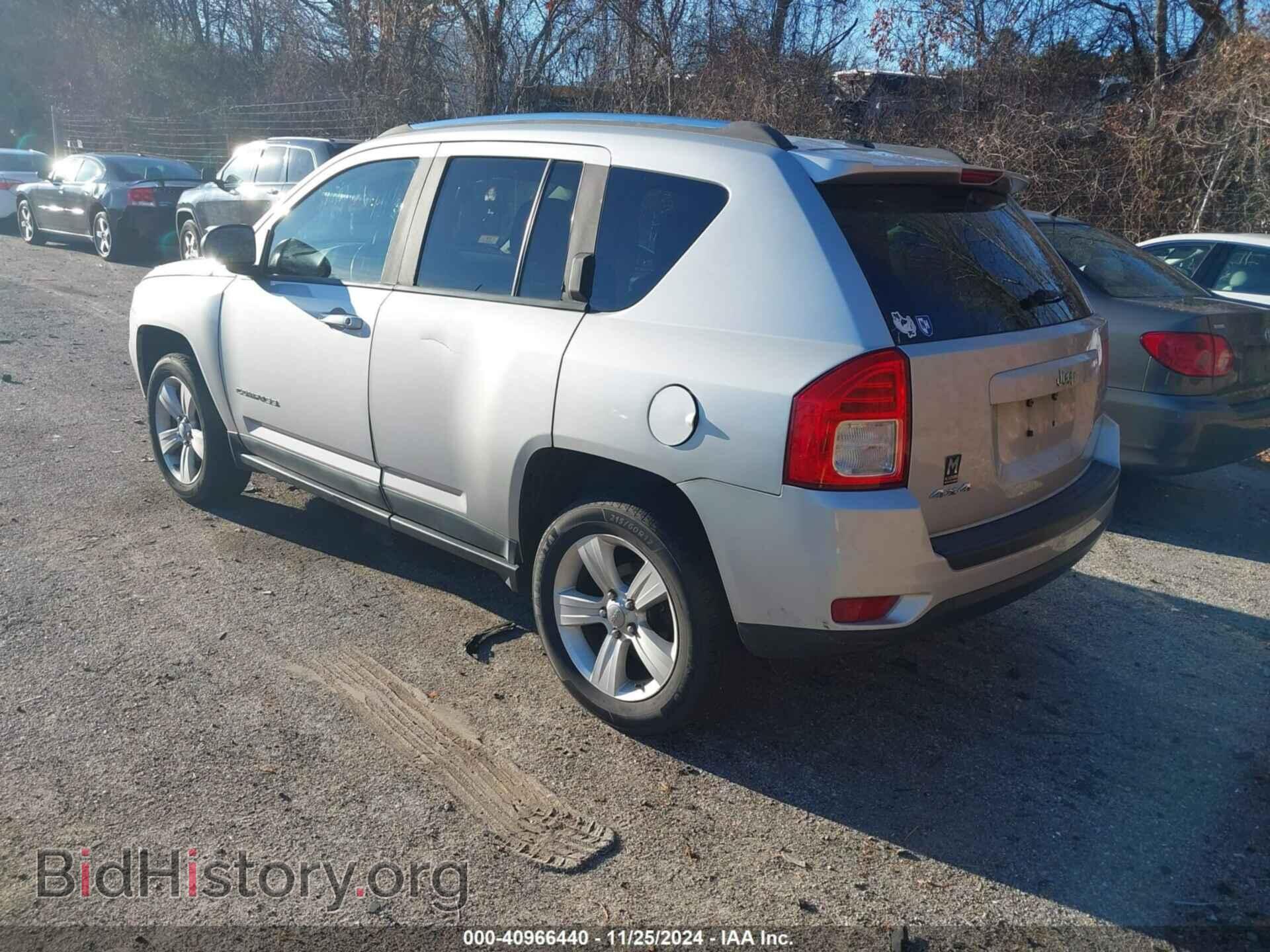 2011 JEEP COMPASS - VIN: 1J4NF1FB8BD282932 - Photo 3