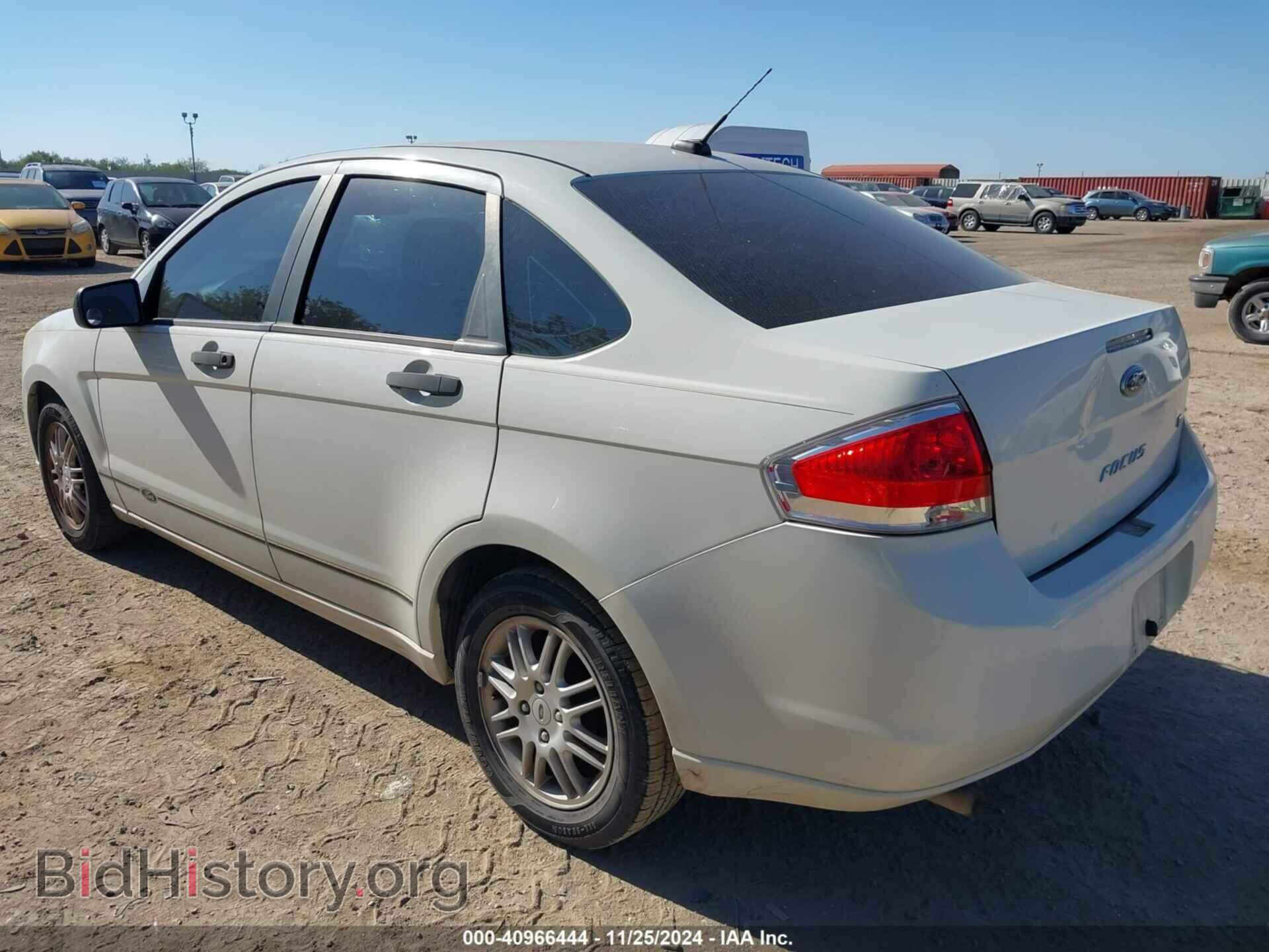 2011 FORD FOCUS - VIN: 1FAHP3FN5BW121812 - Фото 3