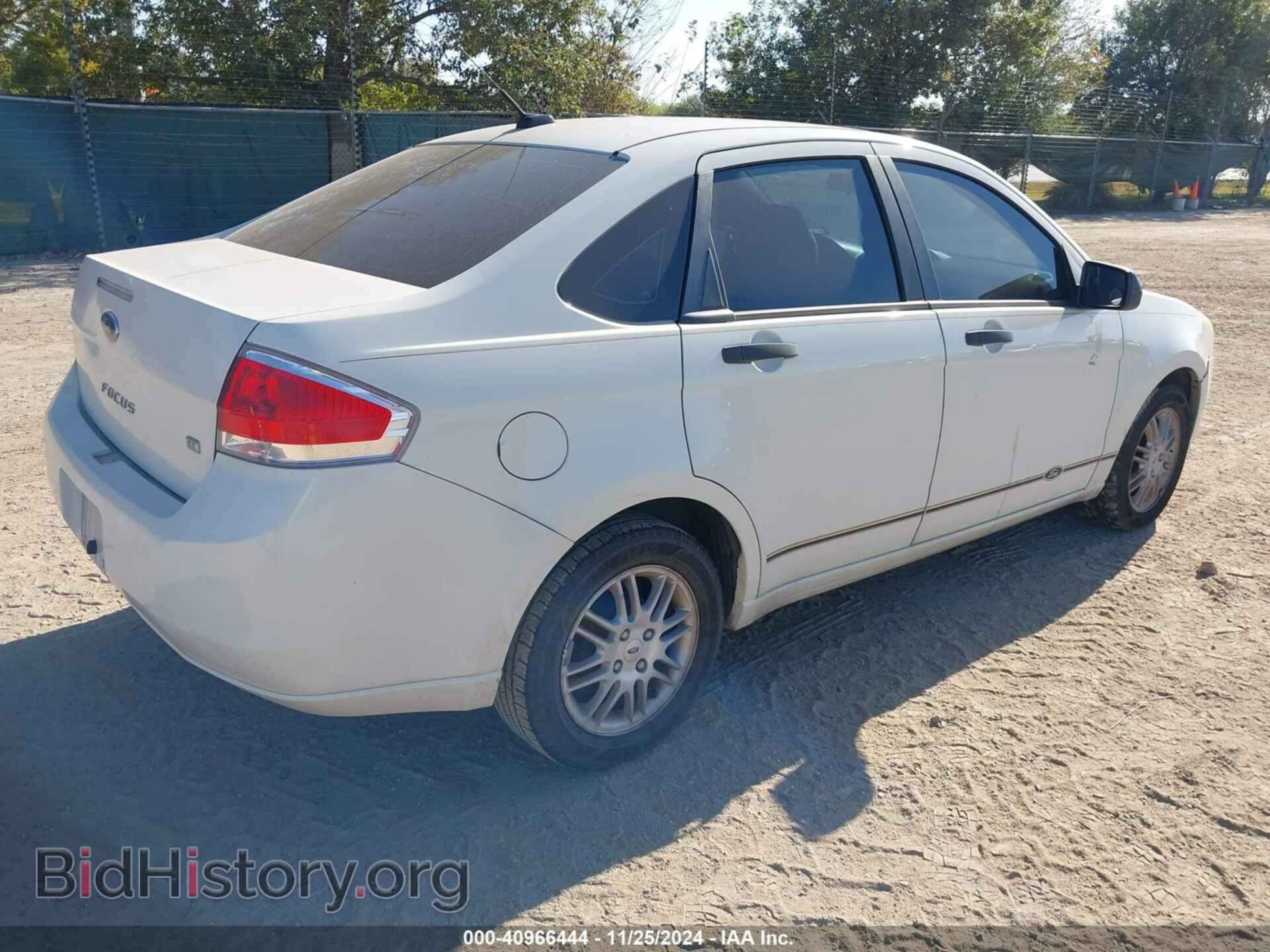 2011 FORD FOCUS - VIN: 1FAHP3FN5BW121812 - Фото 4
