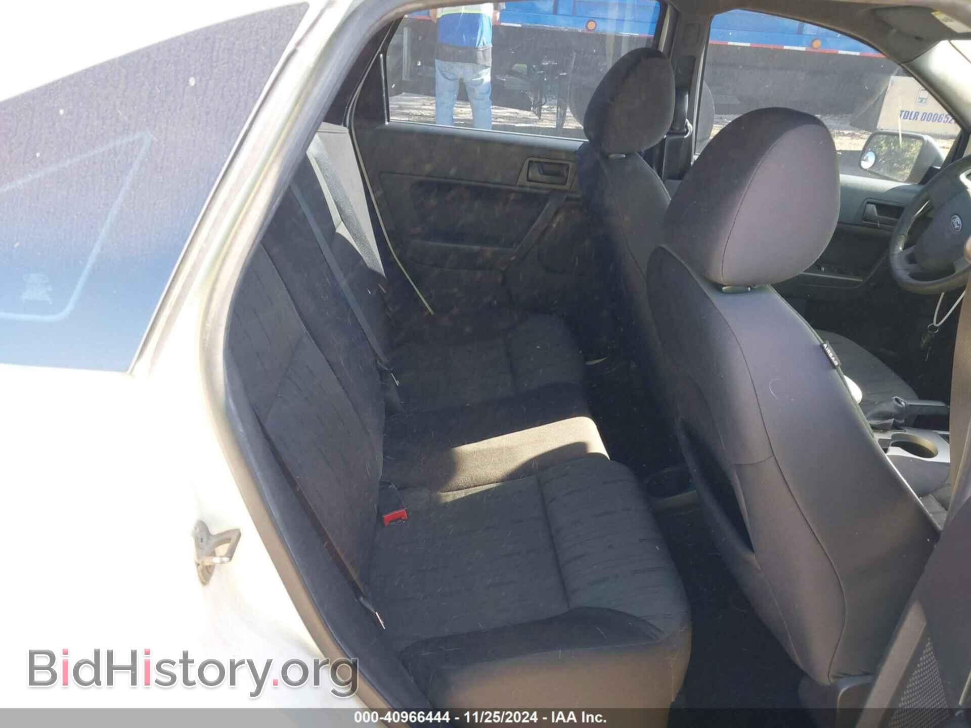 2011 FORD FOCUS - VIN: 1FAHP3FN5BW121812 - Фото 8