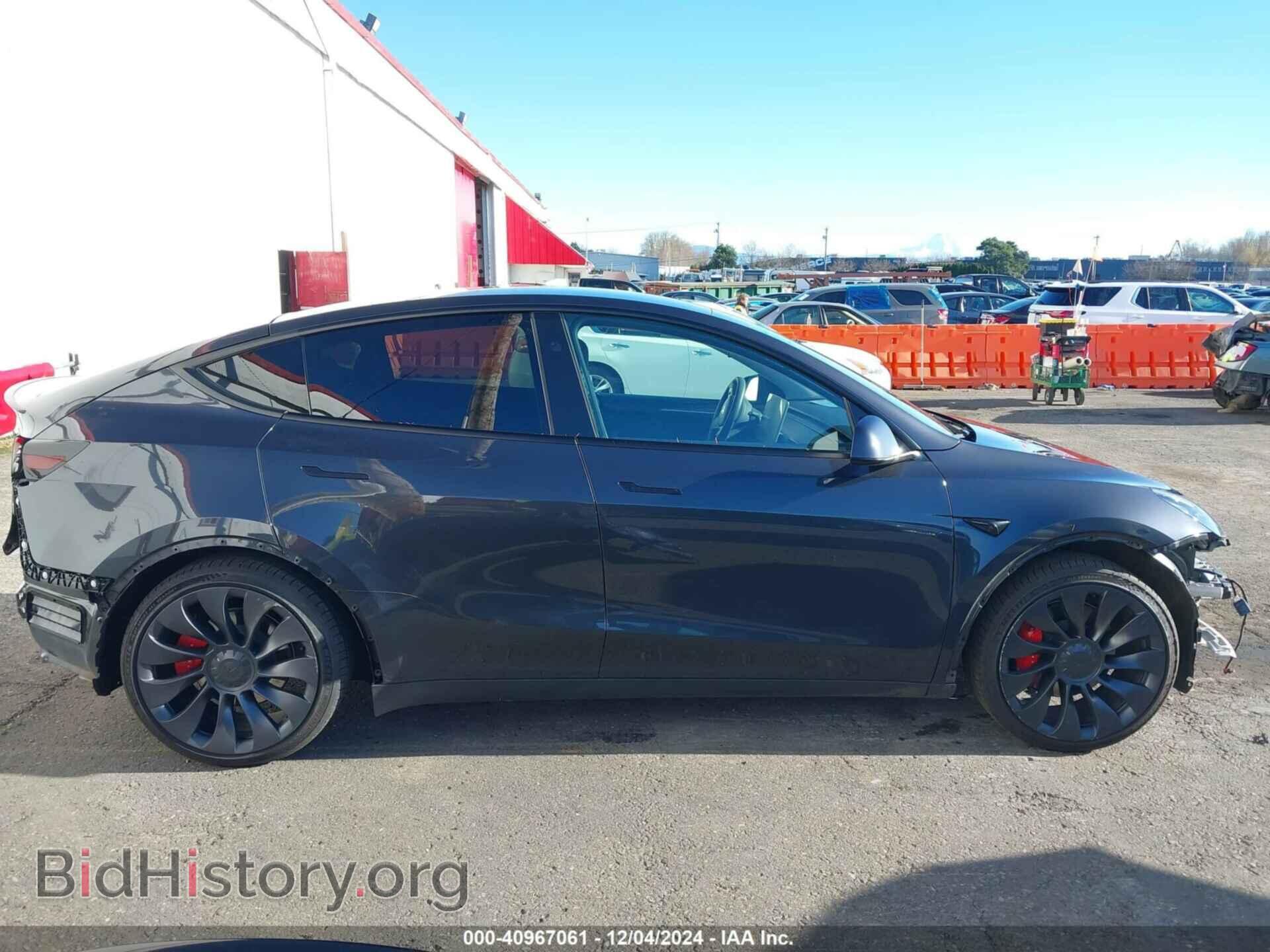 2024 TESLA MODEL Y - VIN: 7SAYGDEF7RF047739 - Фото 14