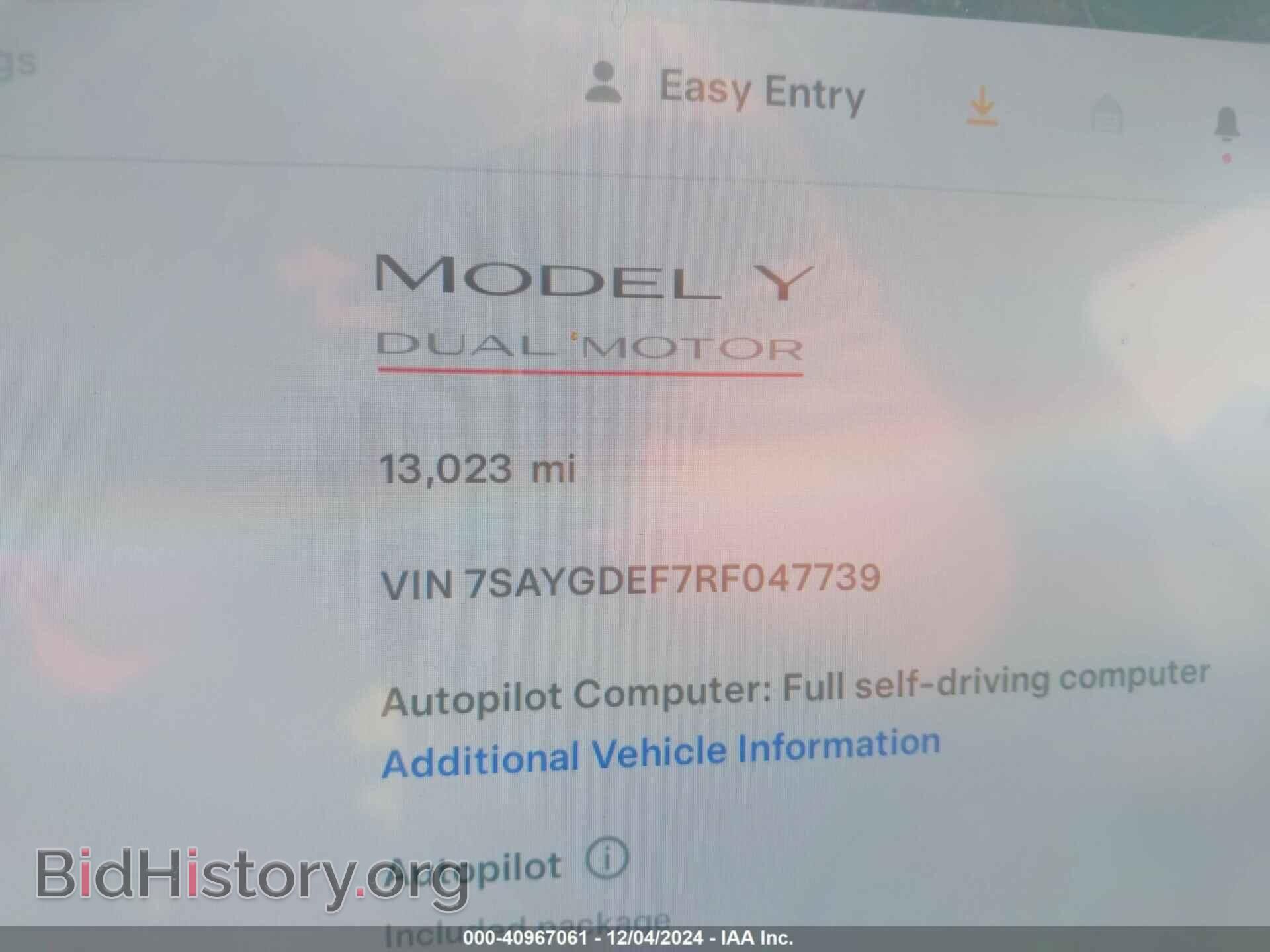 2024 TESLA MODEL Y - VIN: 7SAYGDEF7RF047739 - Фото 16
