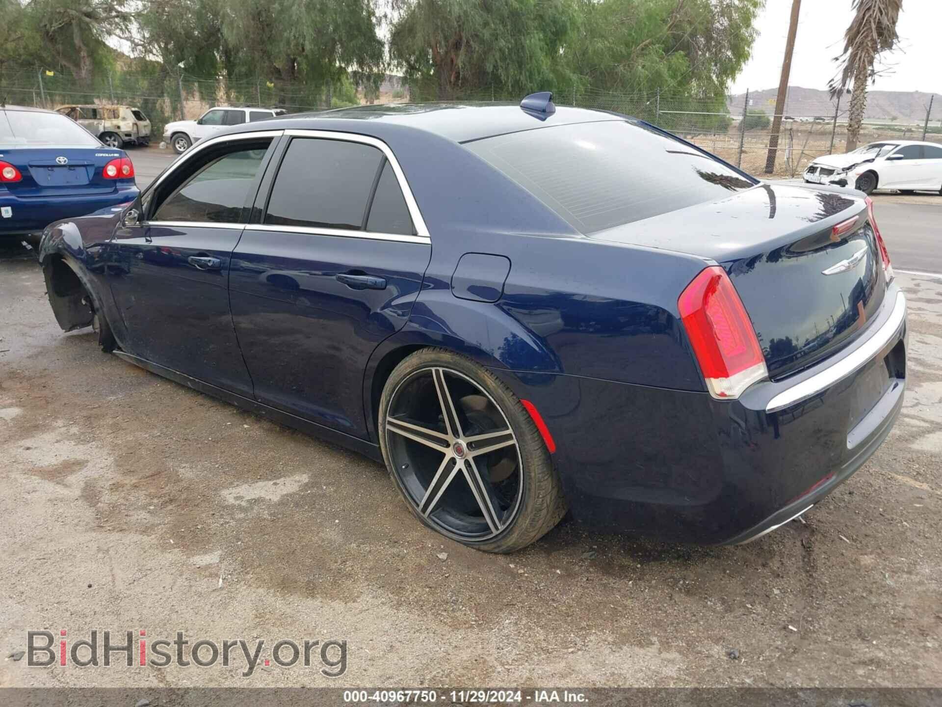 2015 CHRYSLER 300 - VIN: 2C3CCAAG3FH785807 - Фото 3