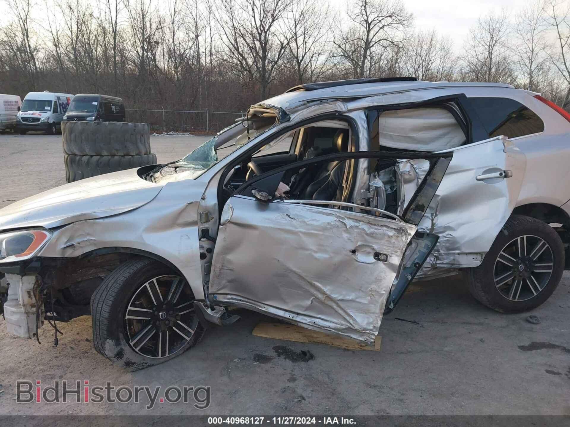 2017 VOLVO XC60 - VIN: YV440MDR8H2225913 - Фото 6