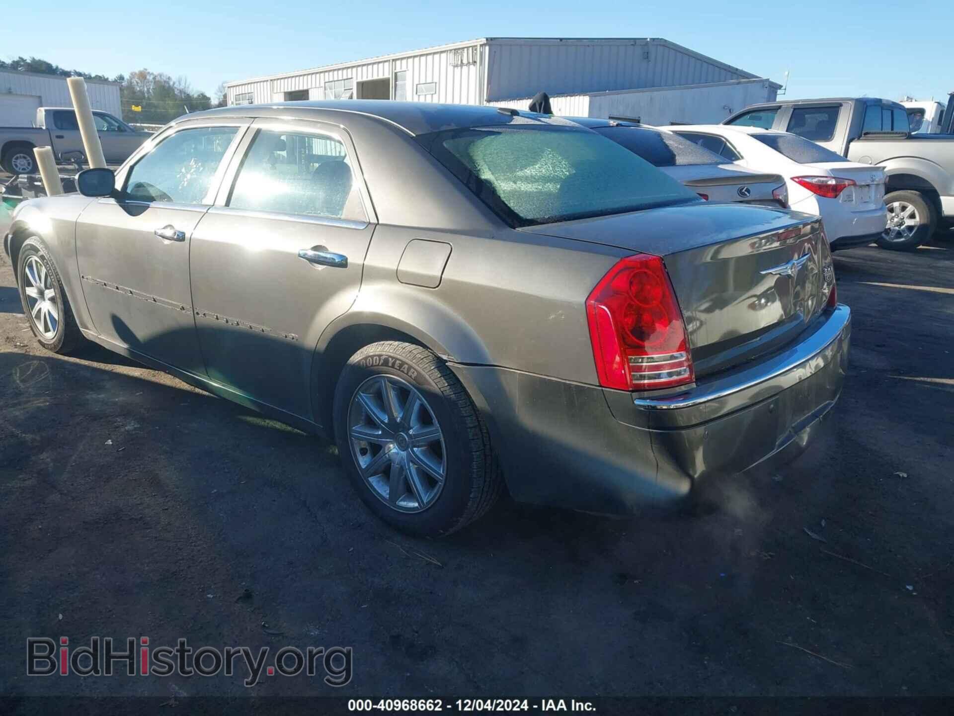 2010 CHRYSLER 300C - VIN: 2C3CA6CT4AH114183 - Фото 3
