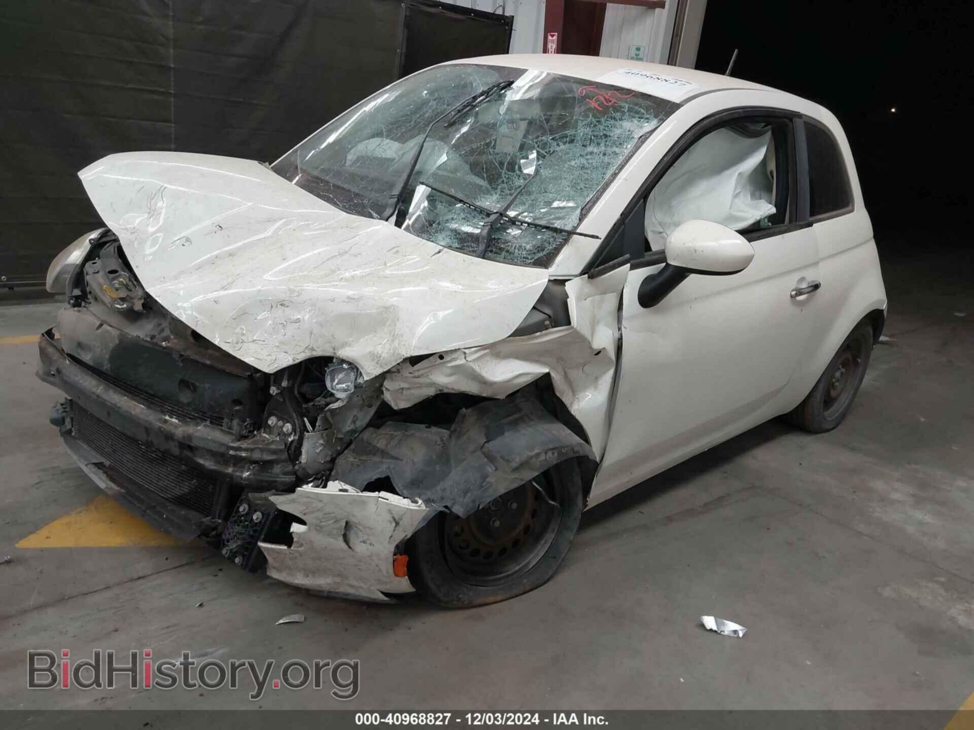 2013 FIAT 500 - VIN: 3C3CFFAR2DT651896 - Photo 2