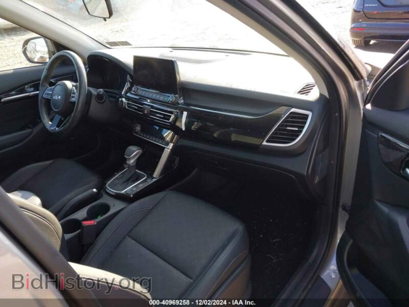 2023 Kia SELTOS (VIN KNDERCAA8P7467608) — фото 5 из 17
