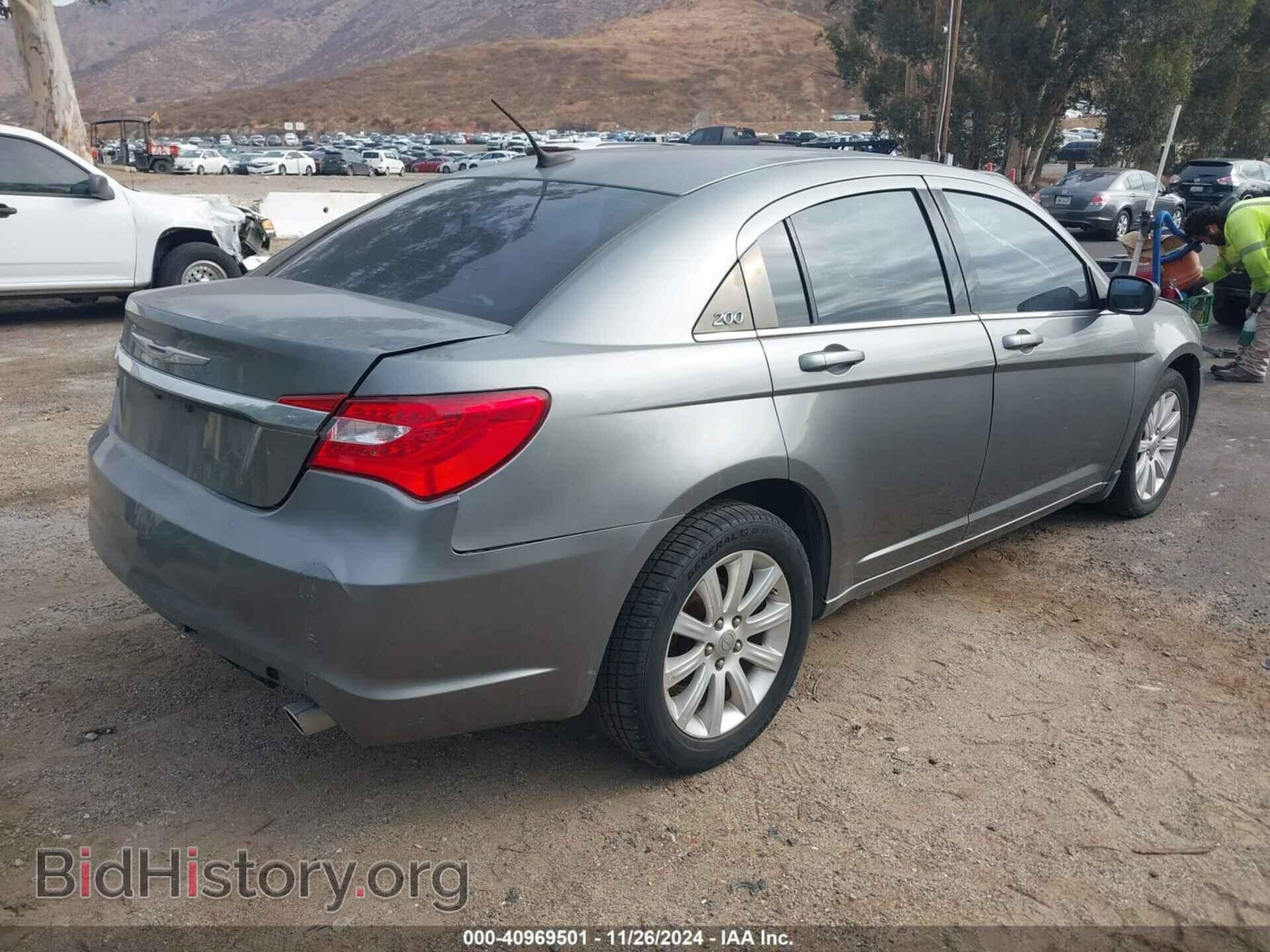 2013 CHRYSLER 200 - VIN: 1C3CCBBG1DN533739 - Фото 4