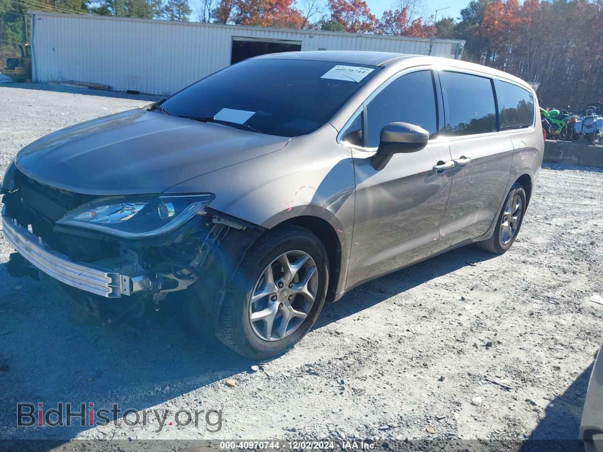 2017 CHRYSLER PACIFICA - VIN: 2C4RC1BG9HR779902 - Photo 2