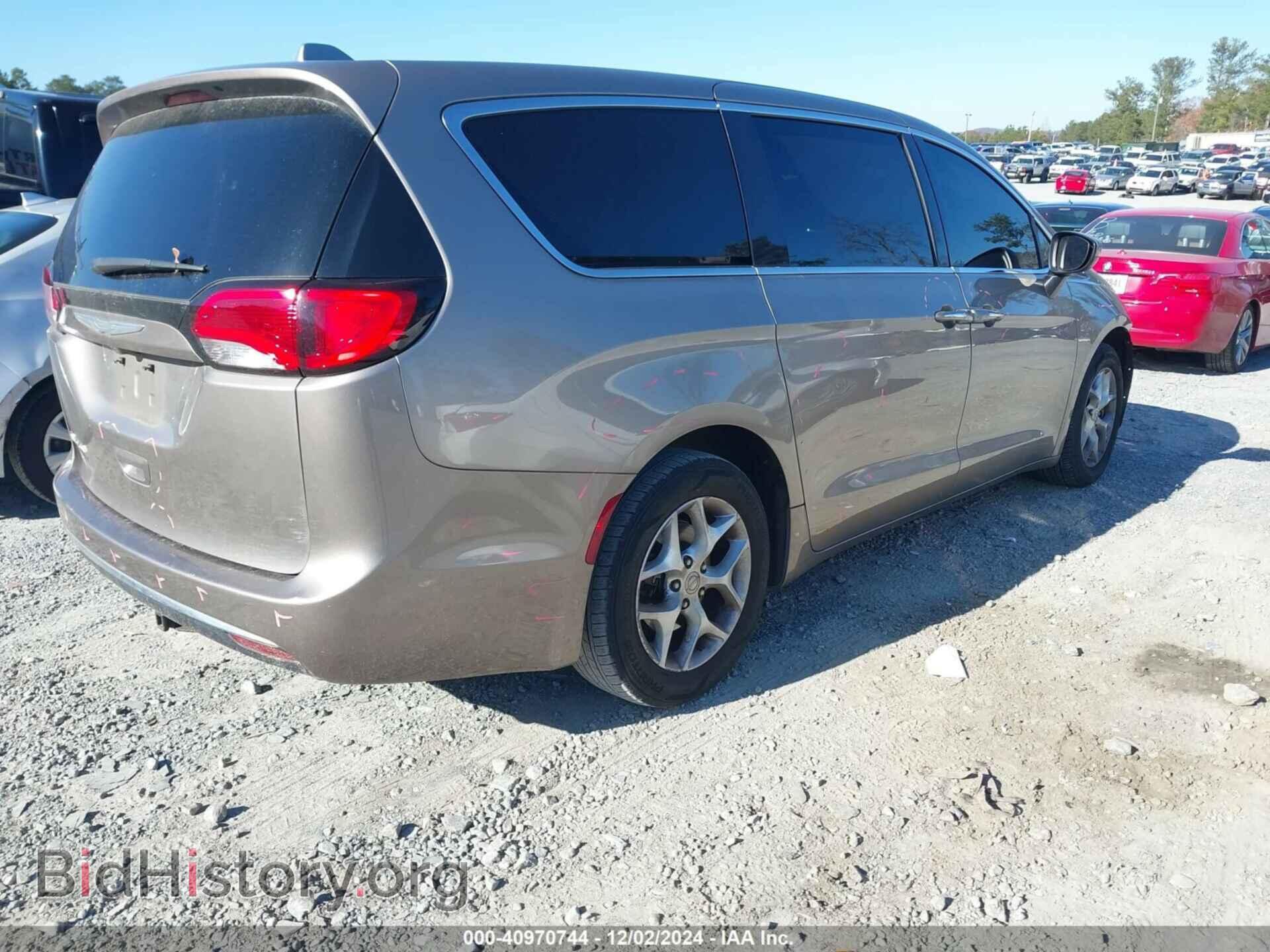 2017 CHRYSLER PACIFICA - VIN: 2C4RC1BG9HR779902 - Photo 4