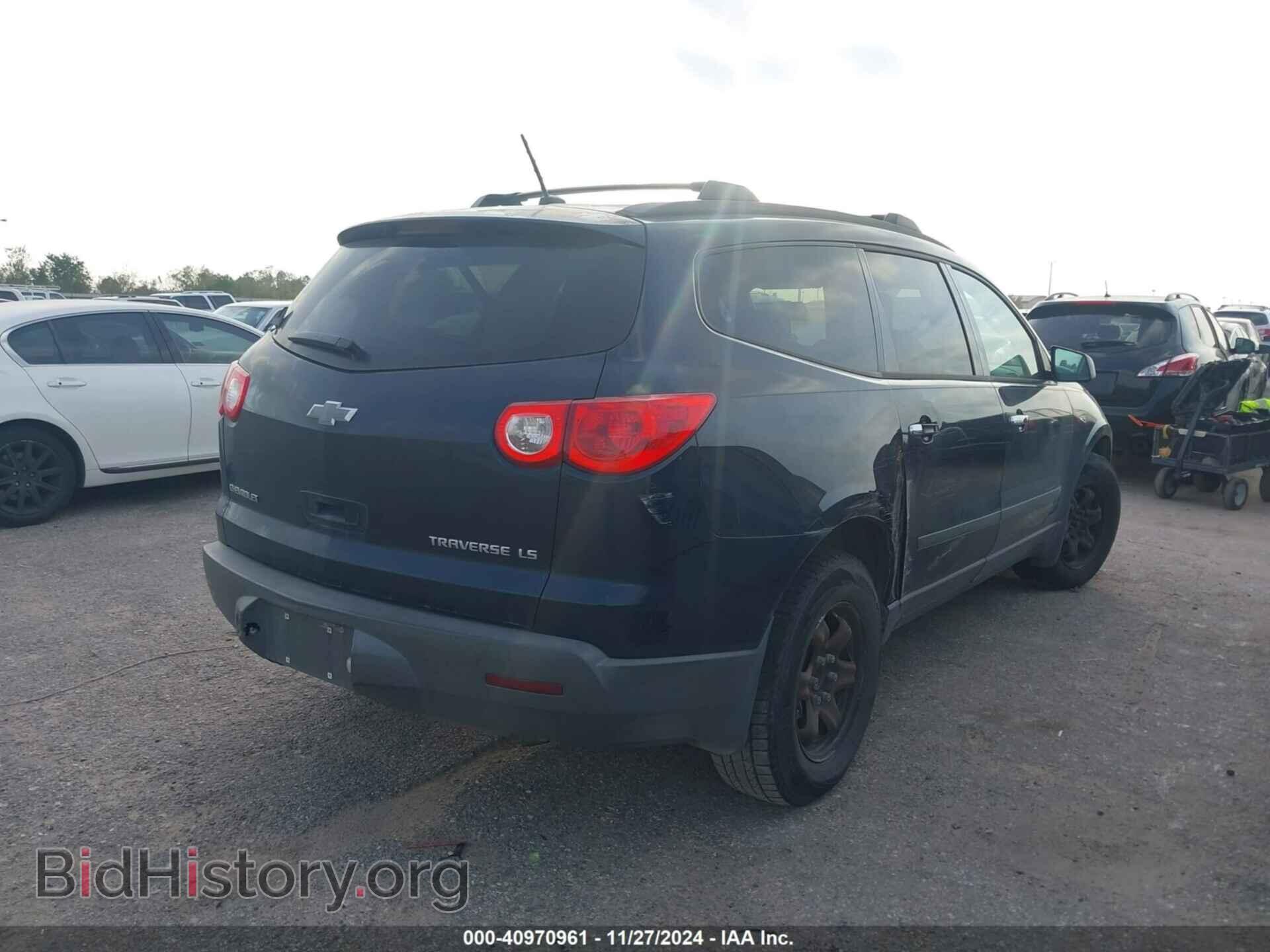 2010 CHEVROLET TRAVERSE - VIN: 1GNLREED4AS154591 - Фото 4