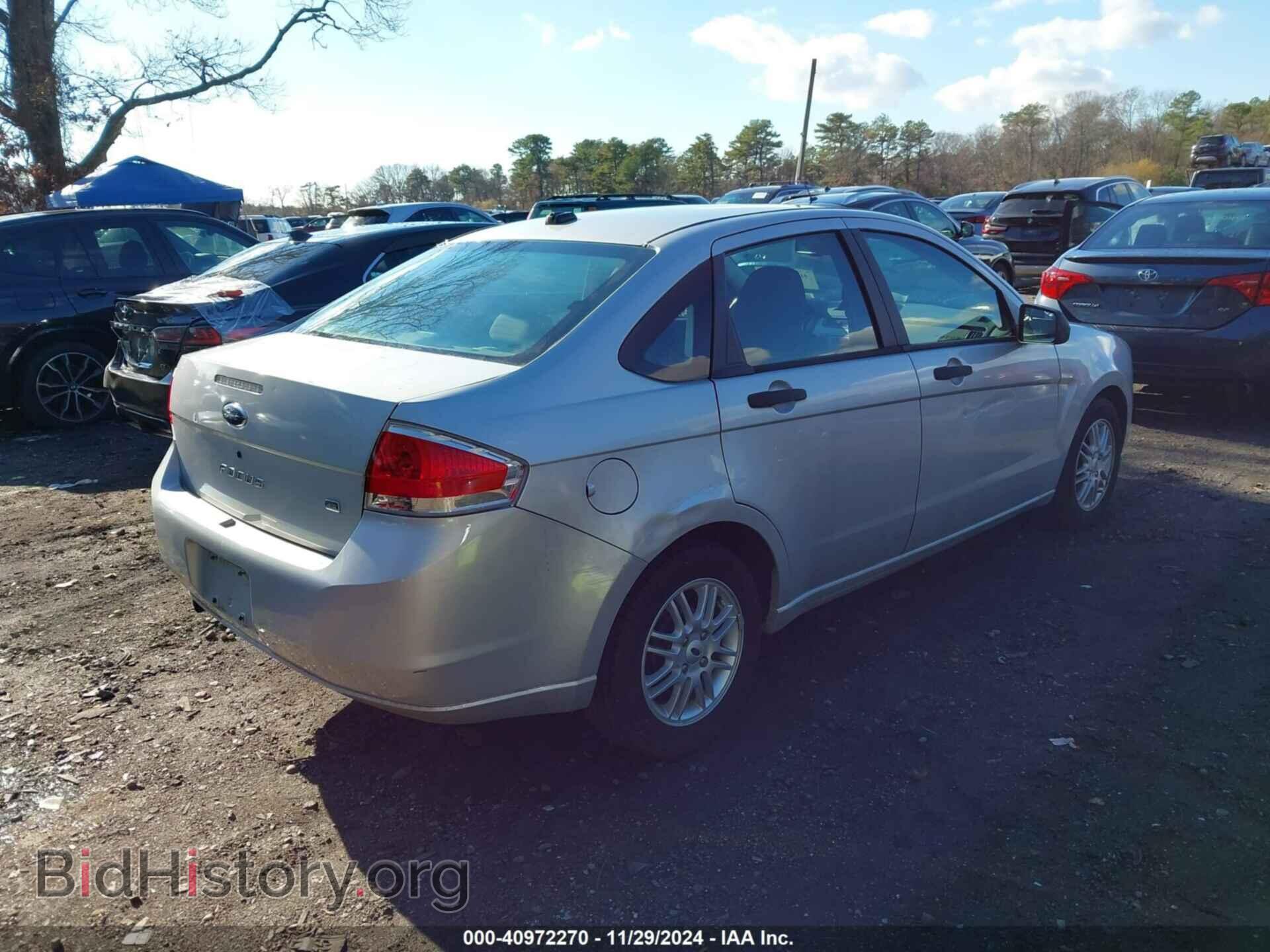 2009 FORD FOCUS - VIN: 1FAHP35N09W102810 - Фото 4