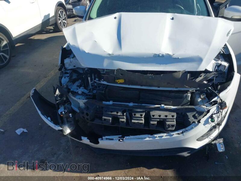 2017 Ford FOCUS (VIN 1FADP3F26HL232528) — photo 6 of 16