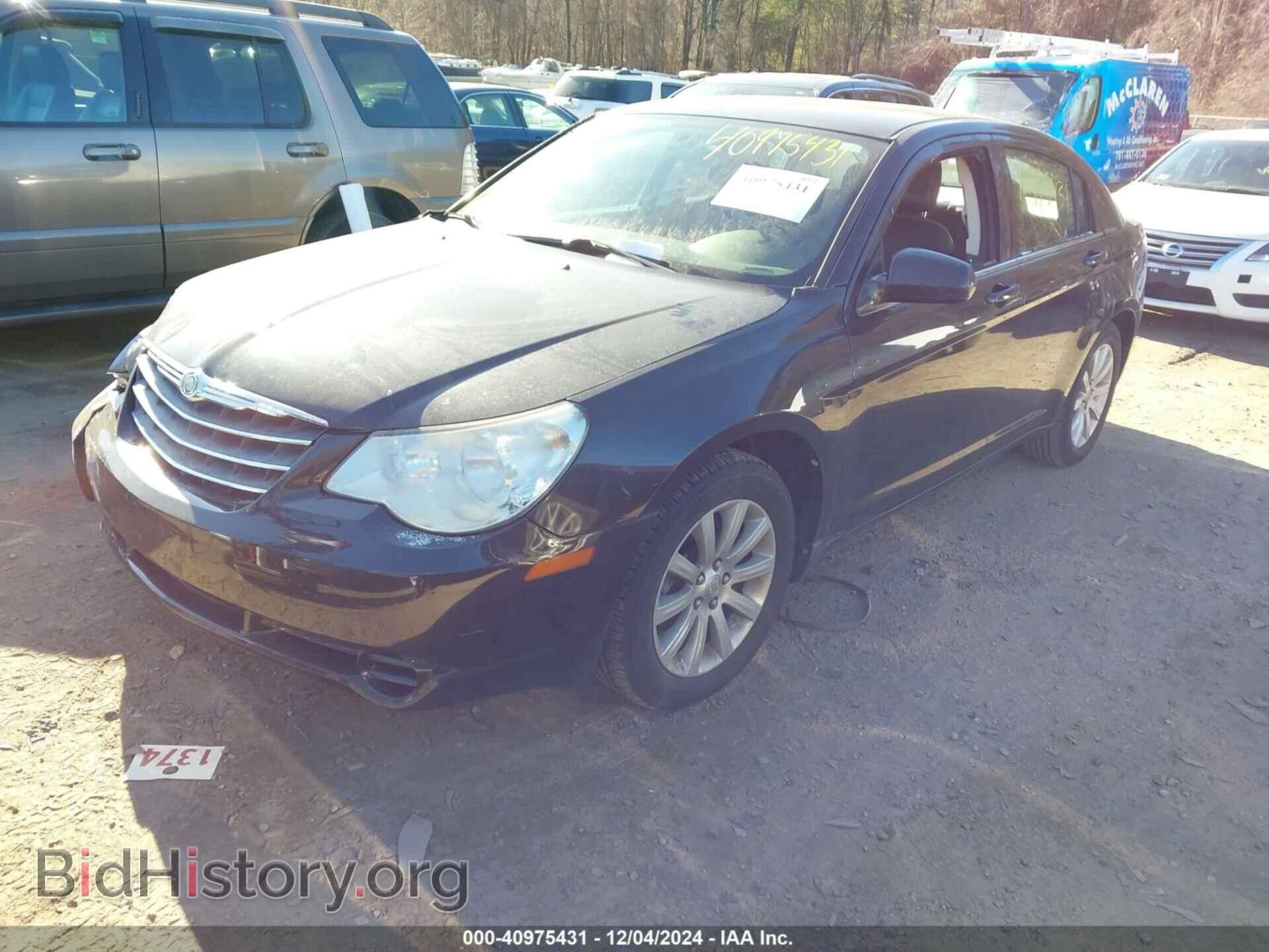 2010 CHRYSLER SEBRING - VIN: 1C3CC5FB7AN169595 - Фото 2