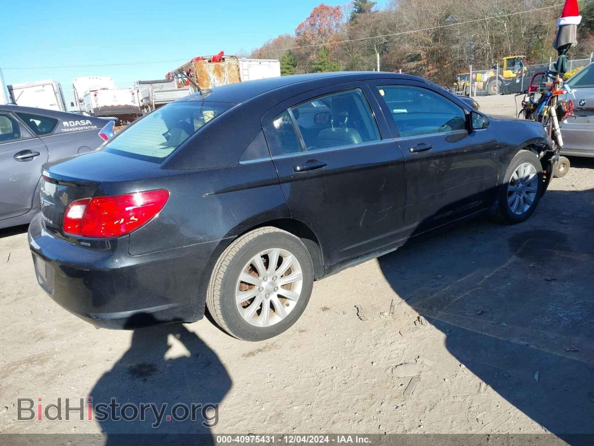 2010 CHRYSLER SEBRING - VIN: 1C3CC5FB7AN169595 - Фото 4