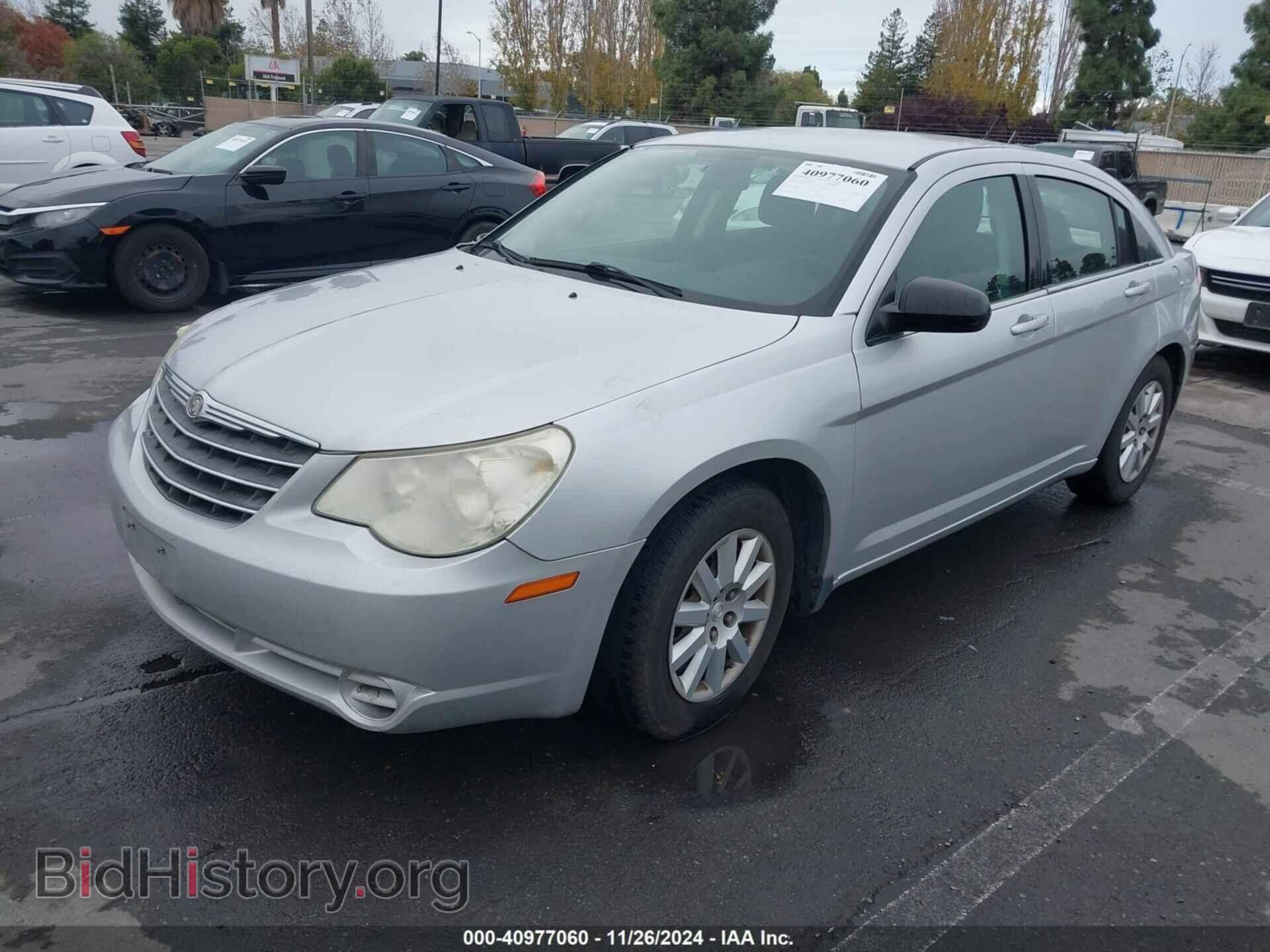 2010 CHRYSLER SEBRING - VIN: 1C3CC4FB9AN168331 - Фото 2