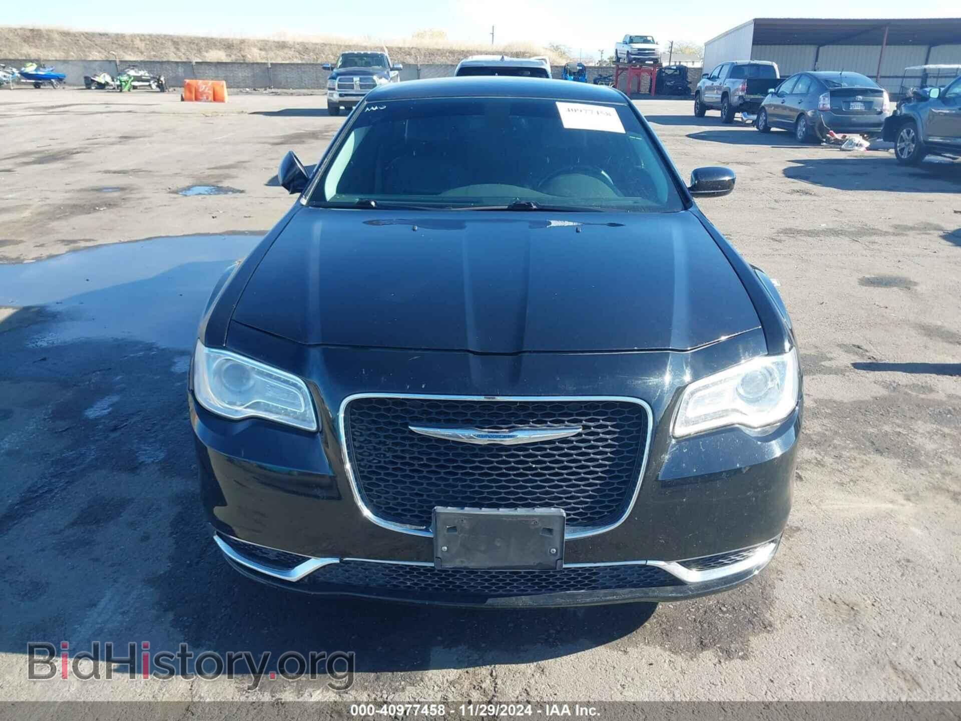 2015 CHRYSLER 300 - VIN: 2C3CCAAG4FH818149 - Фото 12
