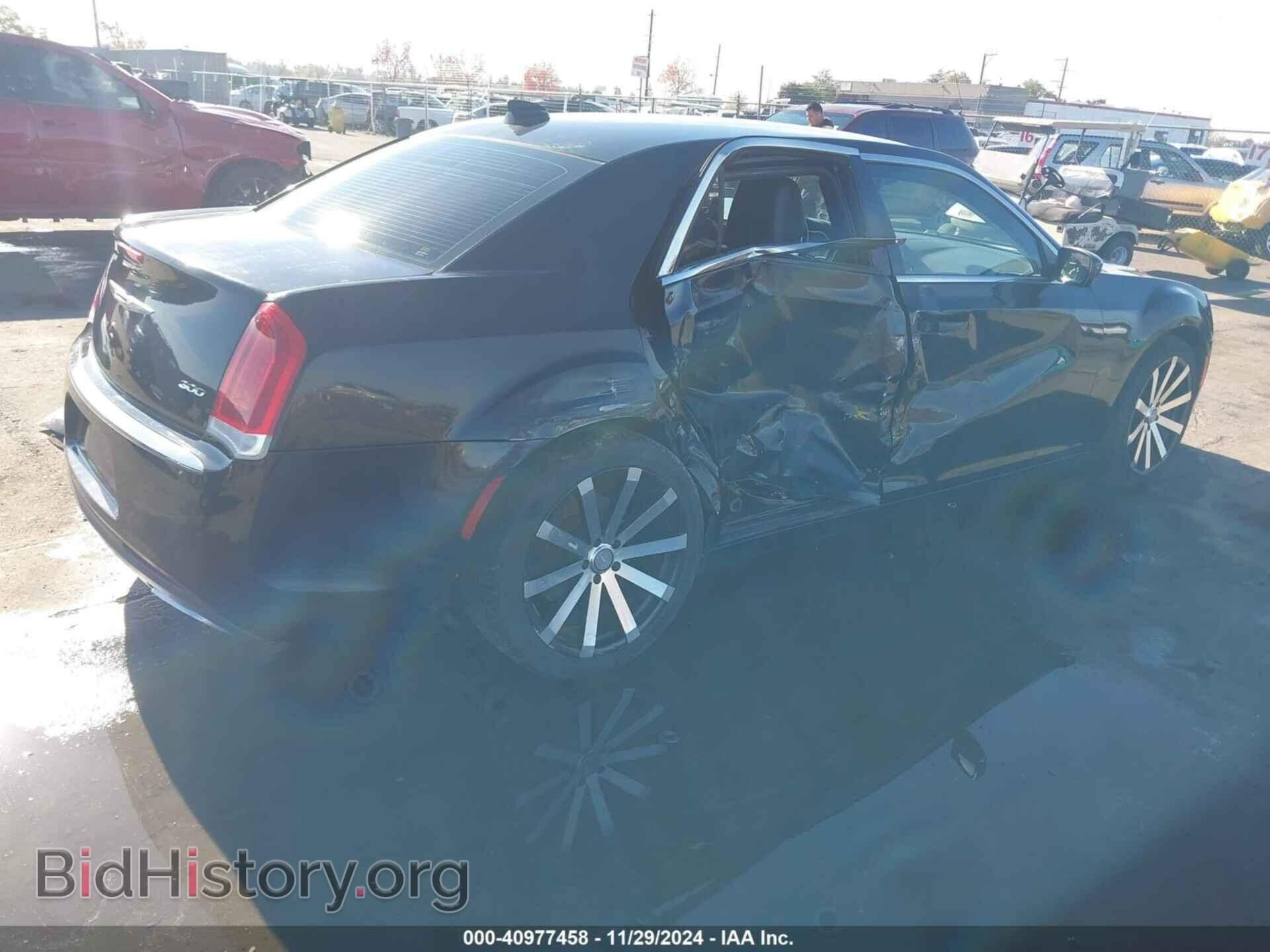 2015 CHRYSLER 300 - VIN: 2C3CCAAG4FH818149 - Фото 4