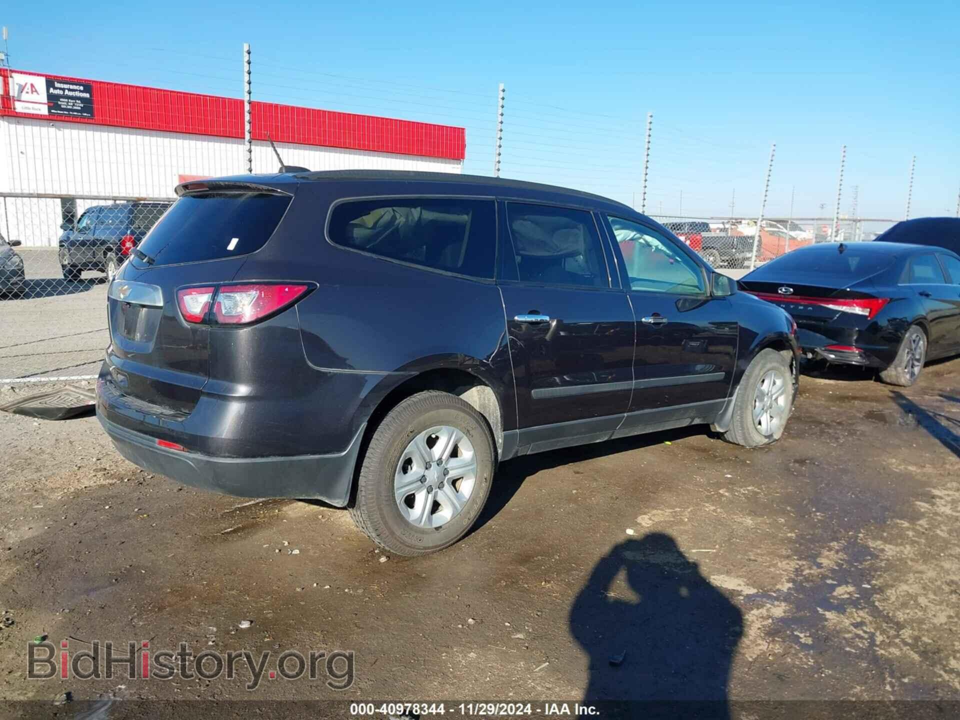 2017 CHEVROLET TRAVERSE - VIN: 1GNKRFKD2HJ291955 - Фото 4