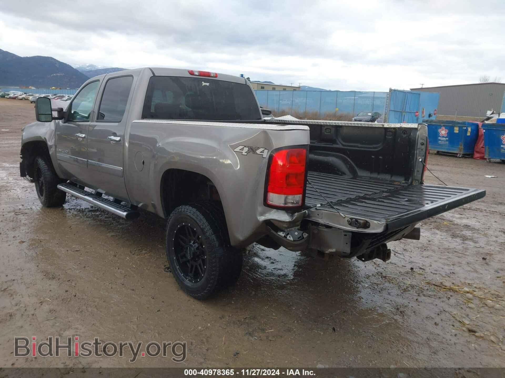 2013 GMC SIERRA 2500HD - VIN: 1GT125E87DF115899 - Фото 3