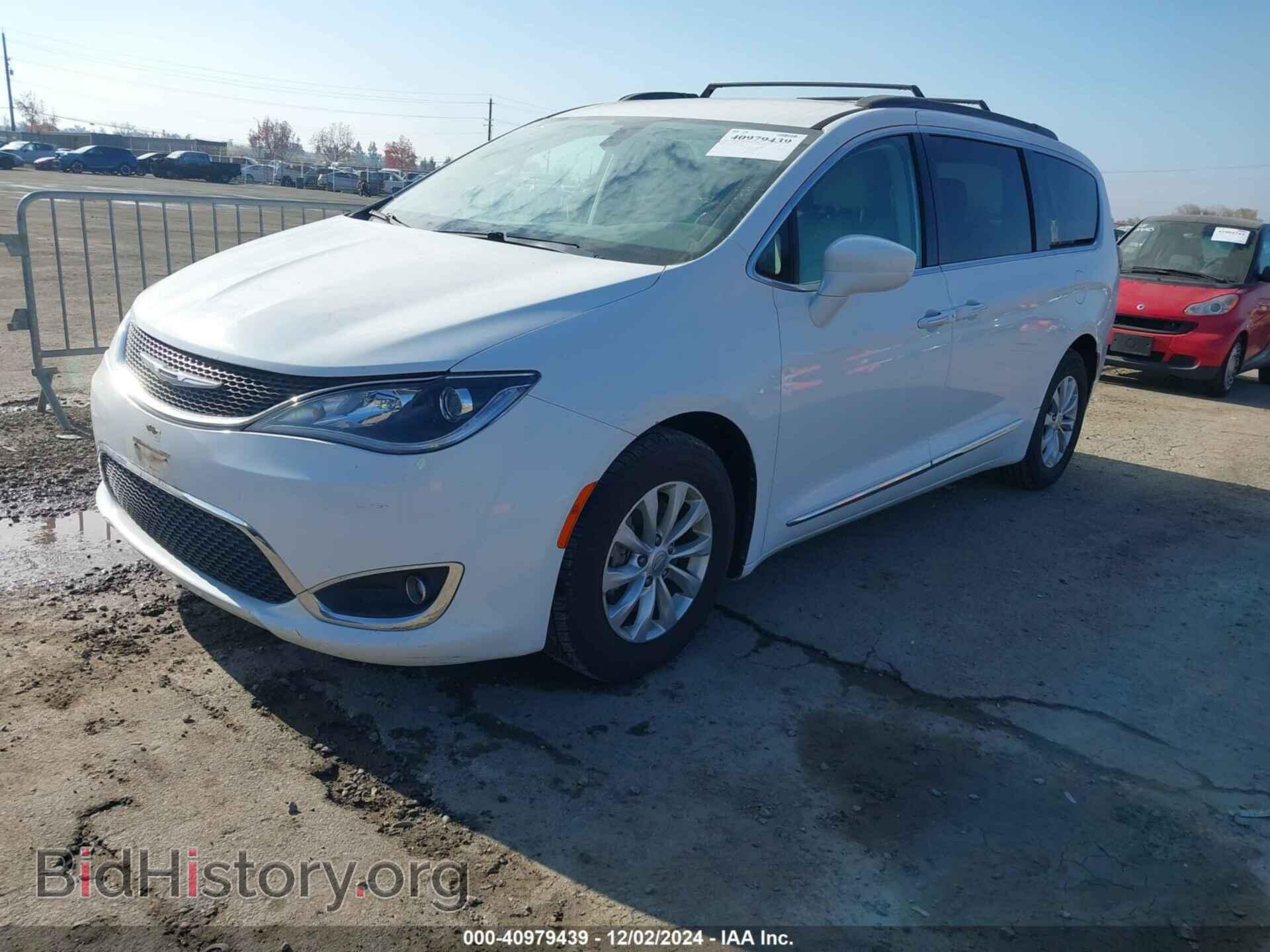 2017 CHRYSLER PACIFICA - VIN: 2C4RC1BG3HR691606 - Фото 2
