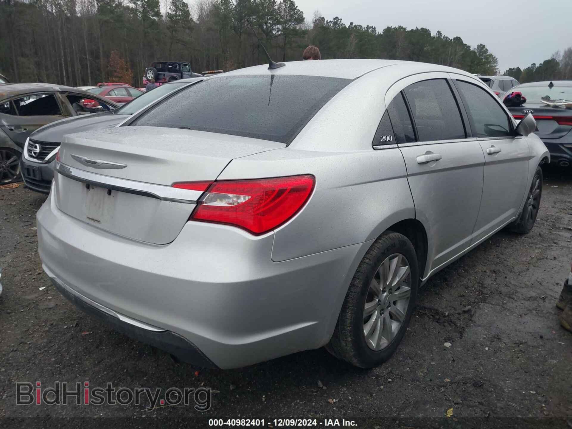 2011 CHRYSLER 200 - VIN: 1C3BC1FB4BN512577 - Фото 4