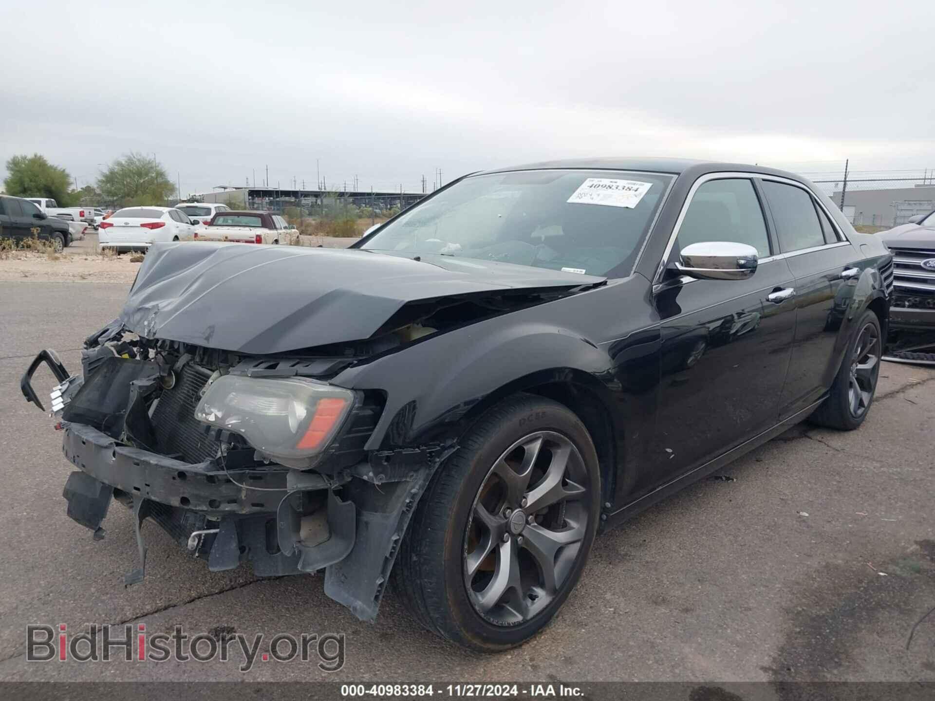 2012 CHRYSLER 300 - VIN: 2C3CCABG2CH213735 - Фото 2