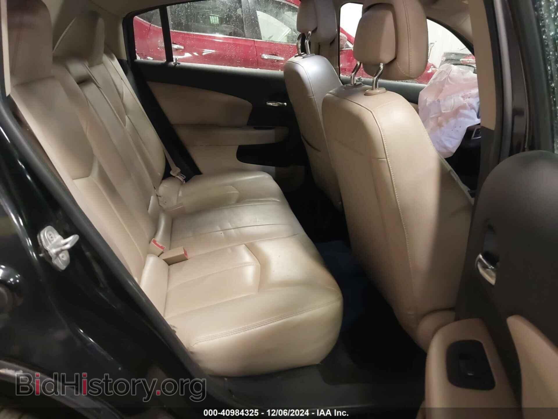 2012 CHRYSLER 200 - VIN: 1C3CCBCG8CN116793 - Фото 8
