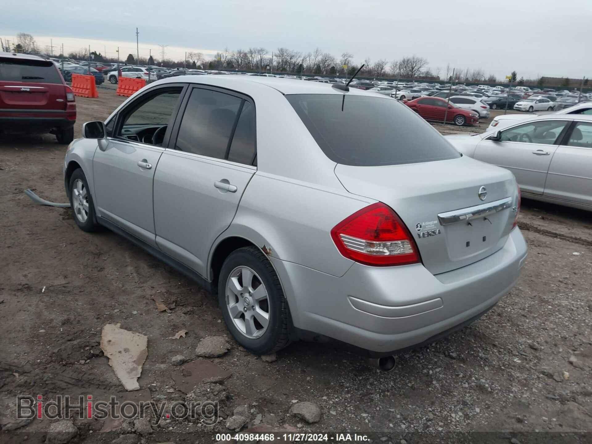 2007 NISSAN VERSA - VIN: 3N1BC11E07L402939 - Фото 3