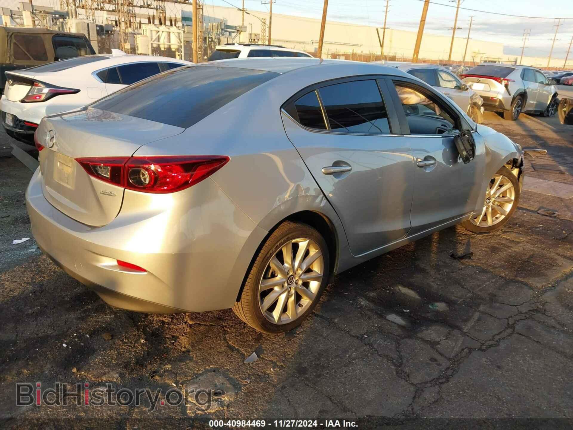 2017 MAZDA MAZDA3 - VIN: 3MZBN1V74HM151290 - Фото 4