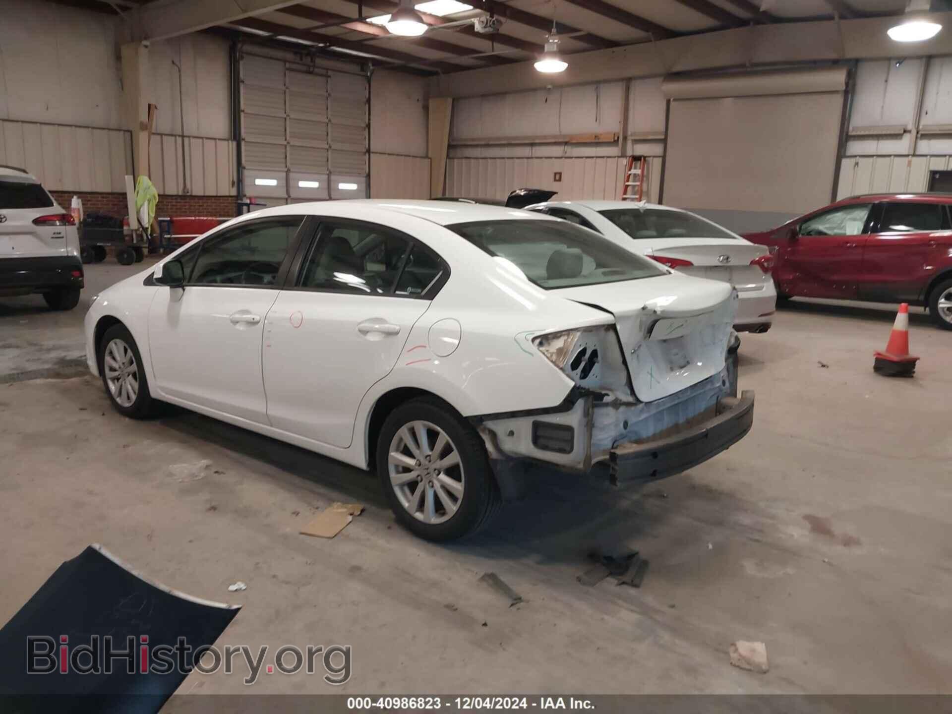2012 HONDA CIVIC - VIN: 2HGFB2F86CH324312 - Фото 3