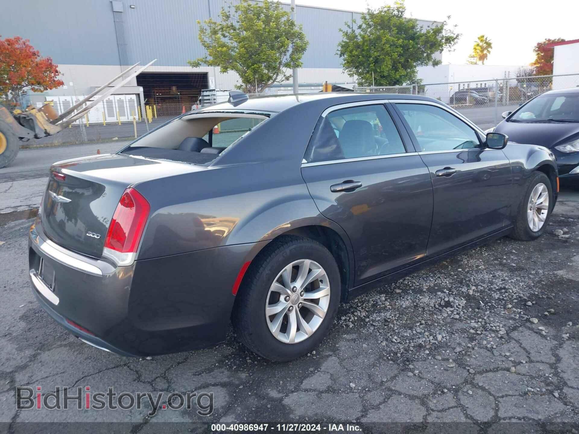 2015 CHRYSLER 300 - VIN: 2C3CCAAG6FH931035 - Фото 4