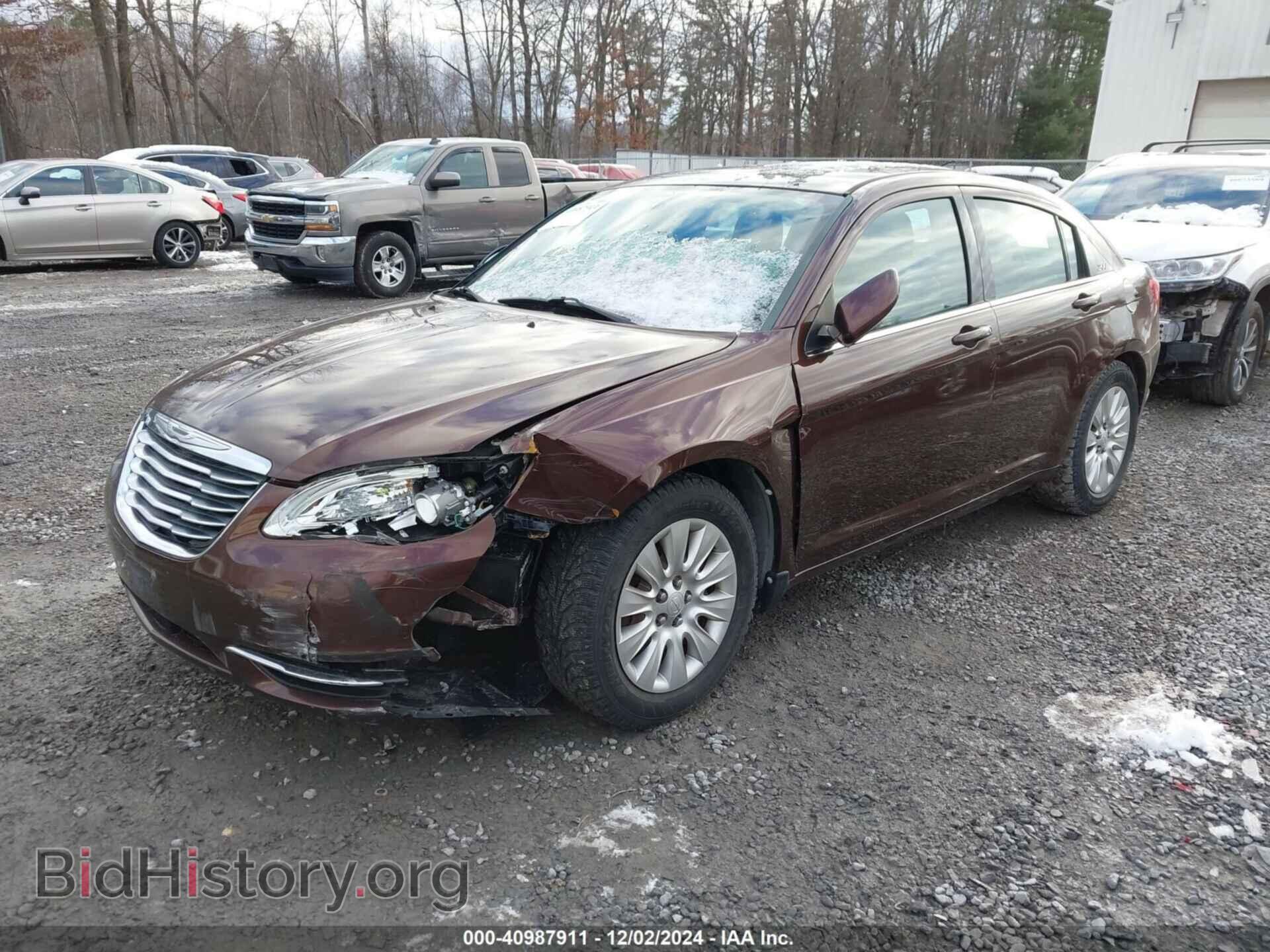 2013 CHRYSLER 200 - VIN: 1C3CCBABXDN605575 - Фото 2