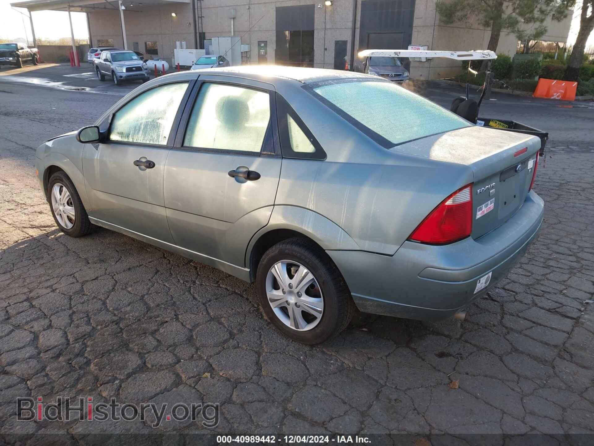 2005 FORD FOCUS - VIN: 1FAFP34N05W290330 - Фото 3