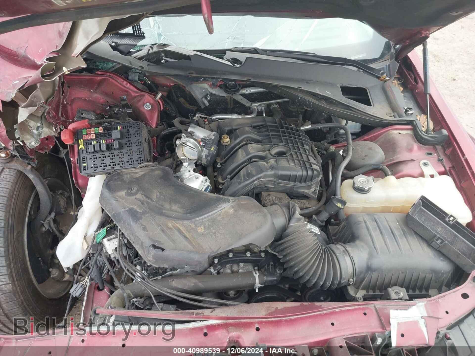 2019 CHRYSLER 300 - VIN: 2C3CCAAG8KH628896 - Фото 10