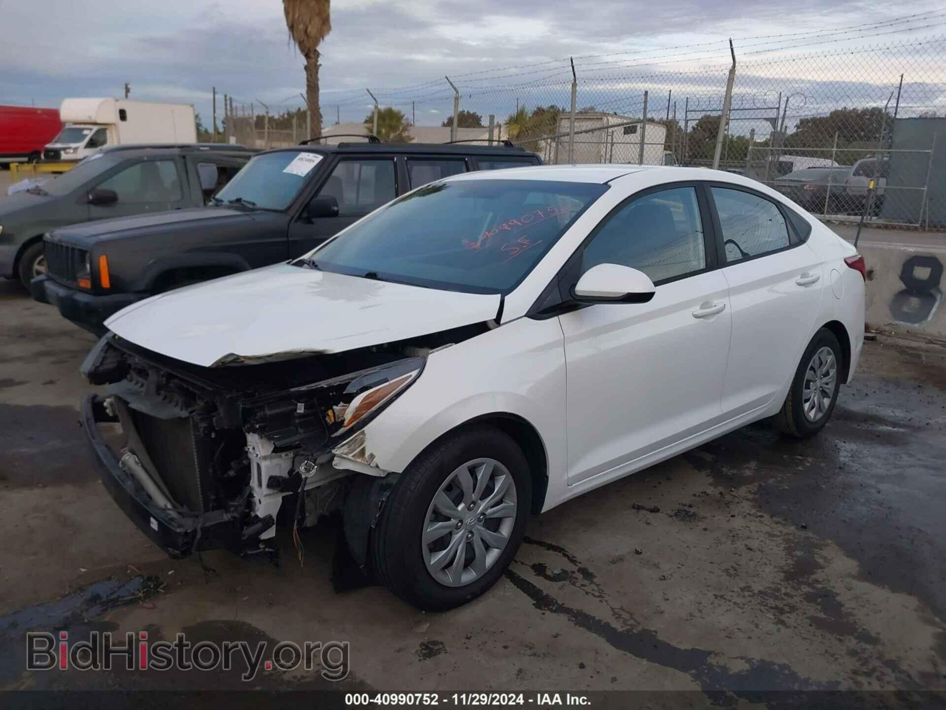 2018 HYUNDAI ACCENT - VIN: 3KPC24A32JE011291 - Фото 2