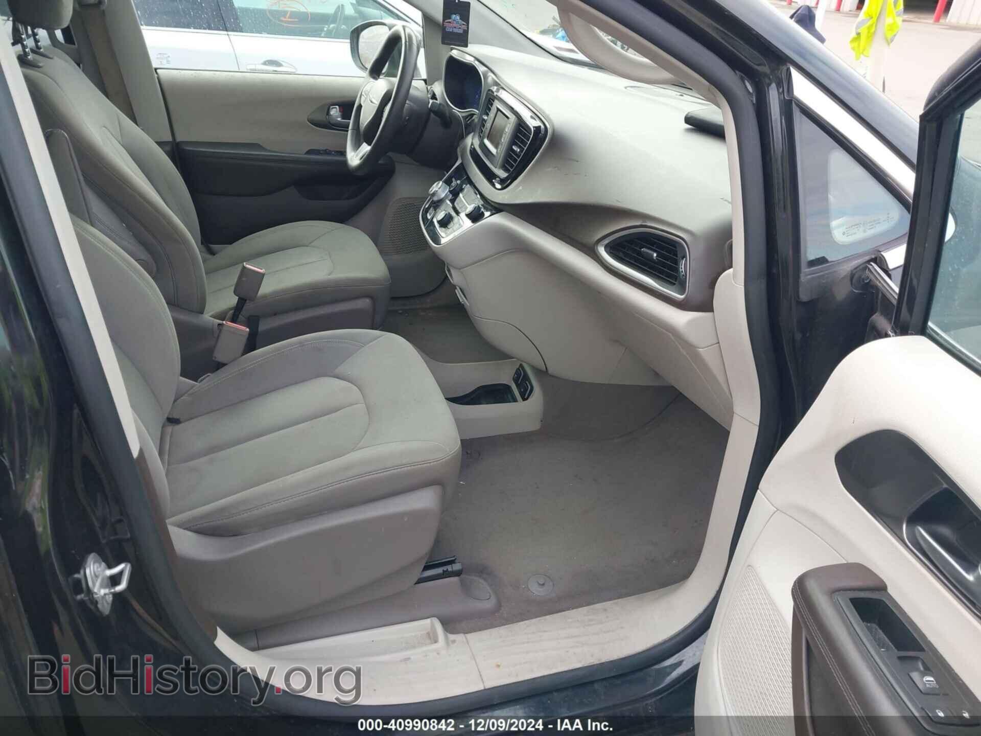 2017 CHRYSLER PACIFICA - VIN: 2C4RC1DG4HR647546 - Photo 5