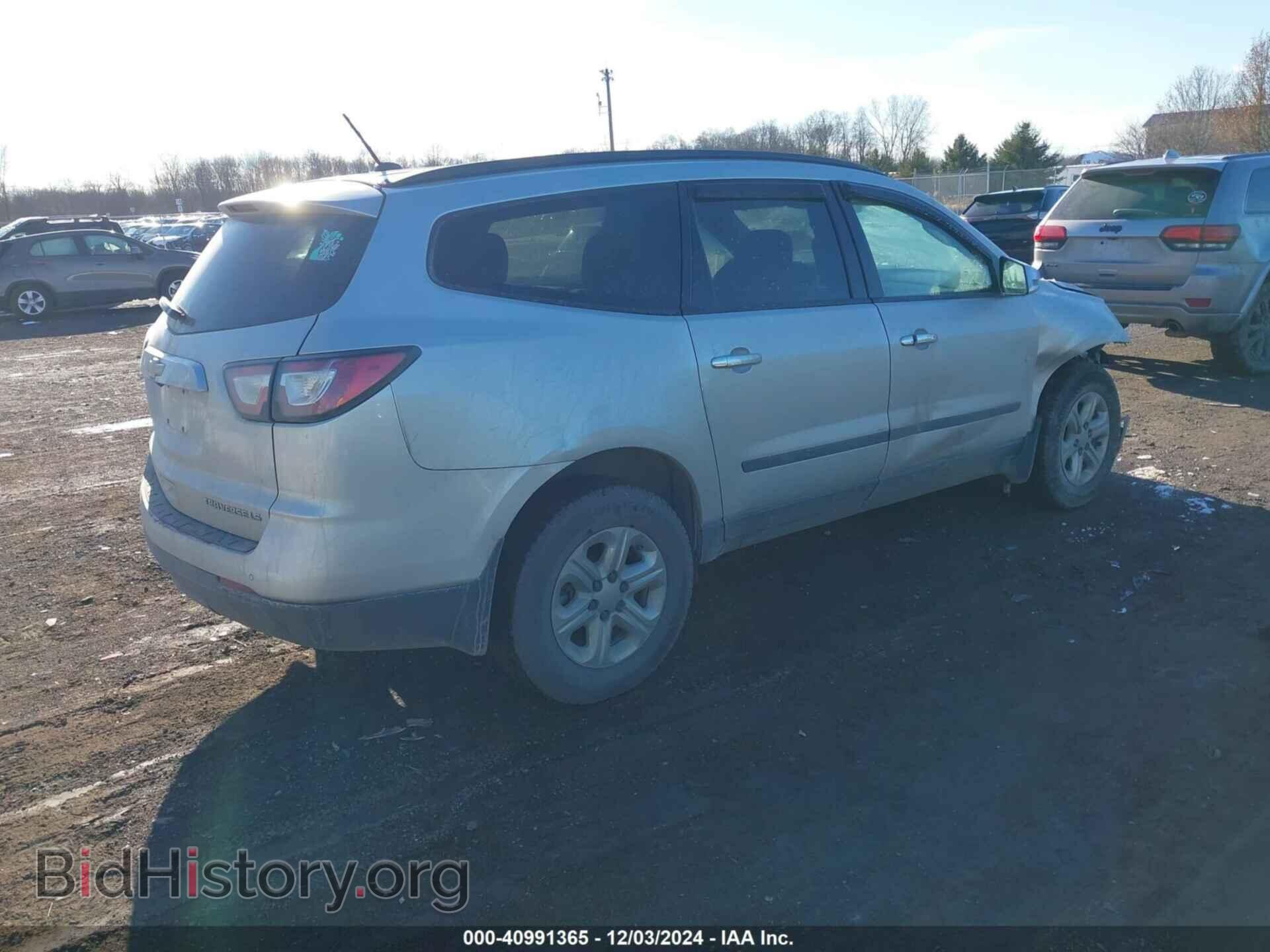 2015 CHEVROLET TRAVERSE - VIN: 1GNKVFED2FJ113290 - Фото 4