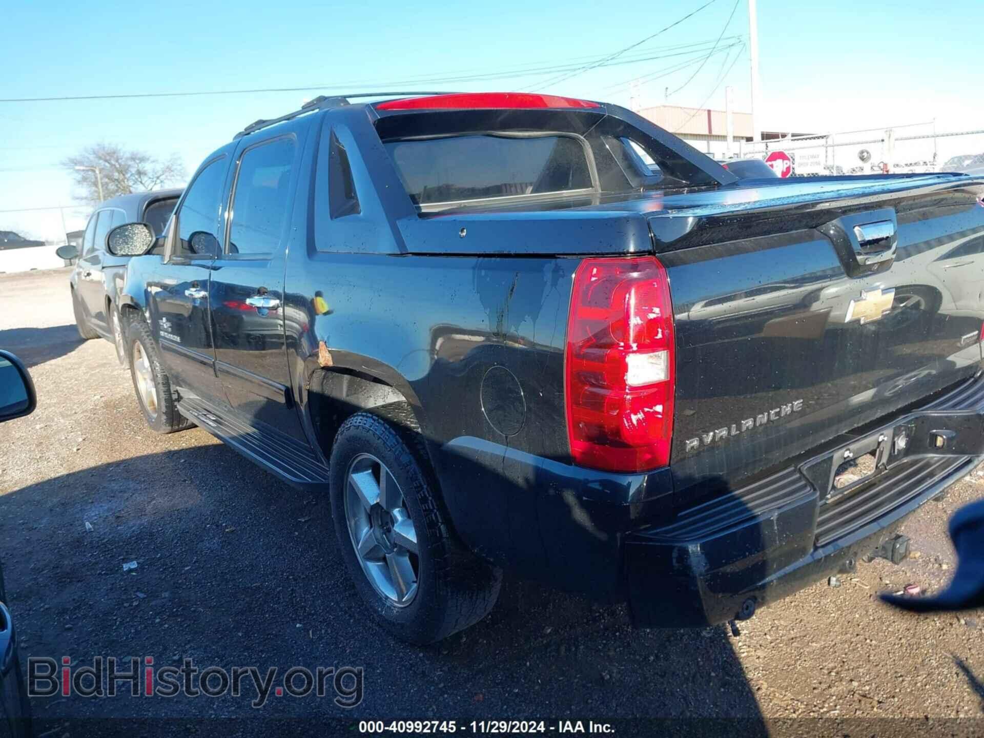 2011 CHEVROLET AVALANCHE 1500 - VIN: 3GNMCFE02BG394255 - Фото 3